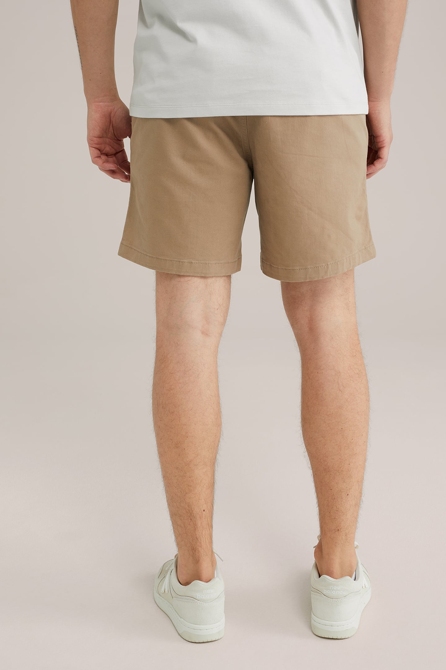 SHORT LIGHT BROWN 2