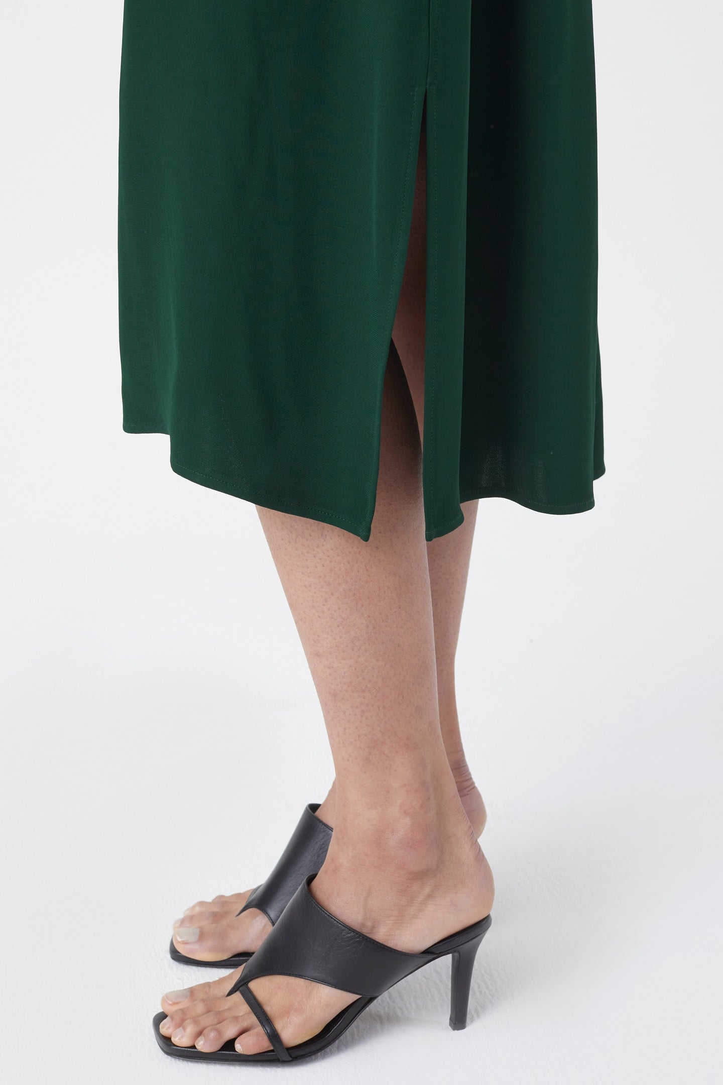 BELTED V NECK DRESS FERN GREEN 3