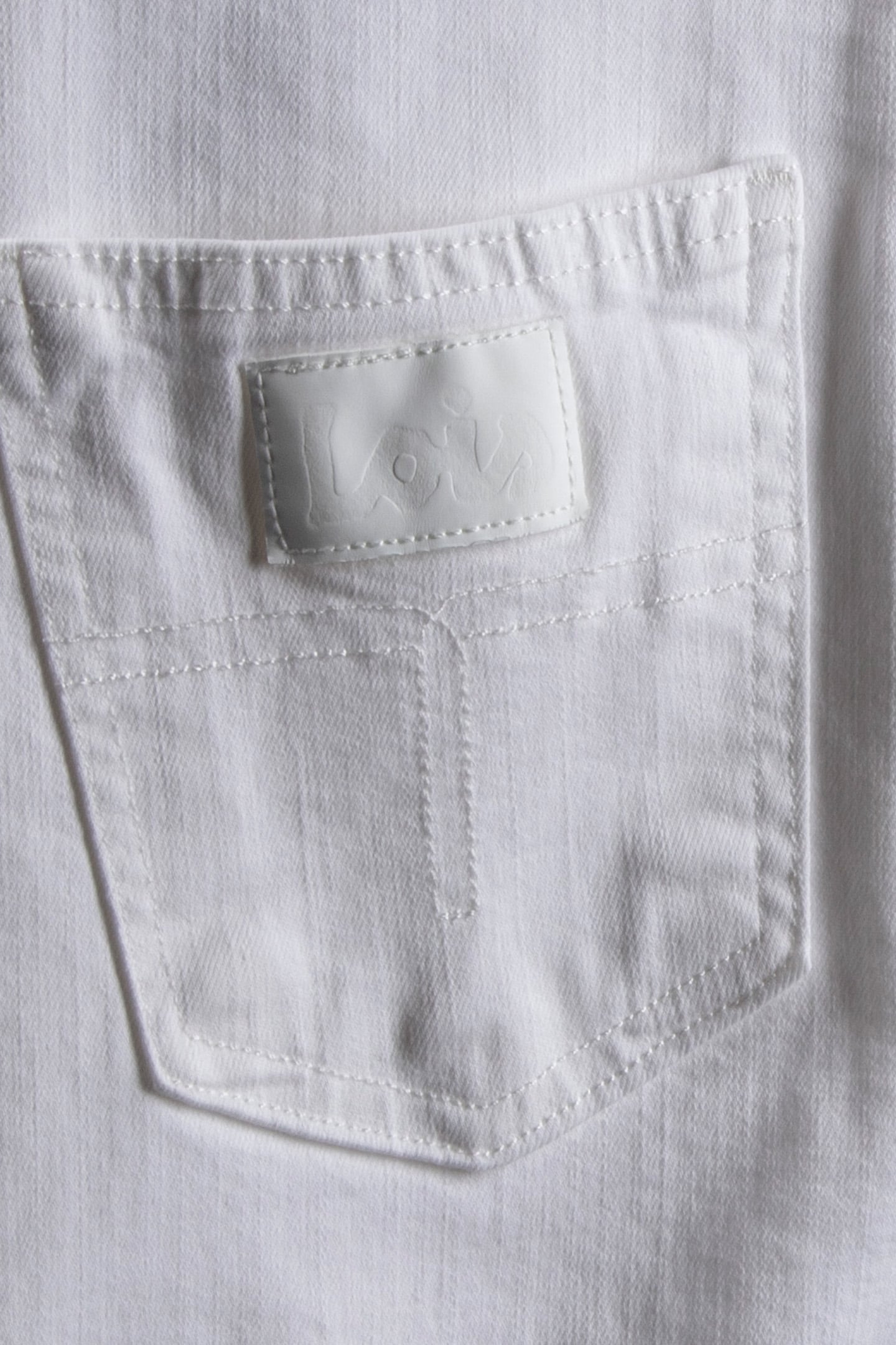 PALAS WHITE 3