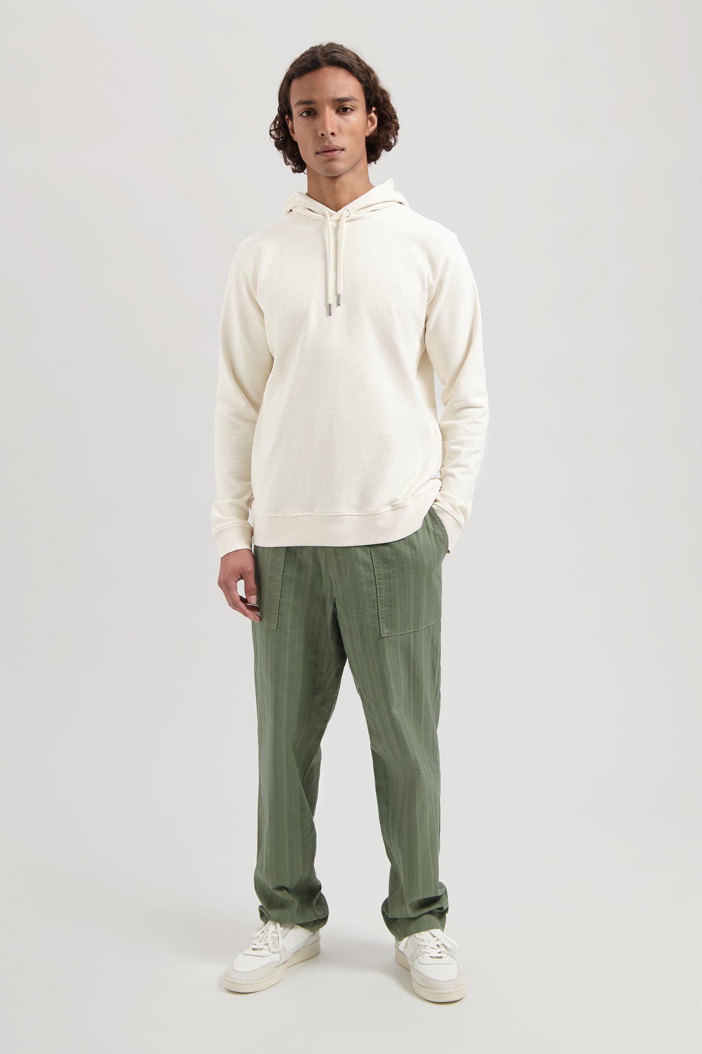 DS-NEWMAN HOODY OFFWHITE 3