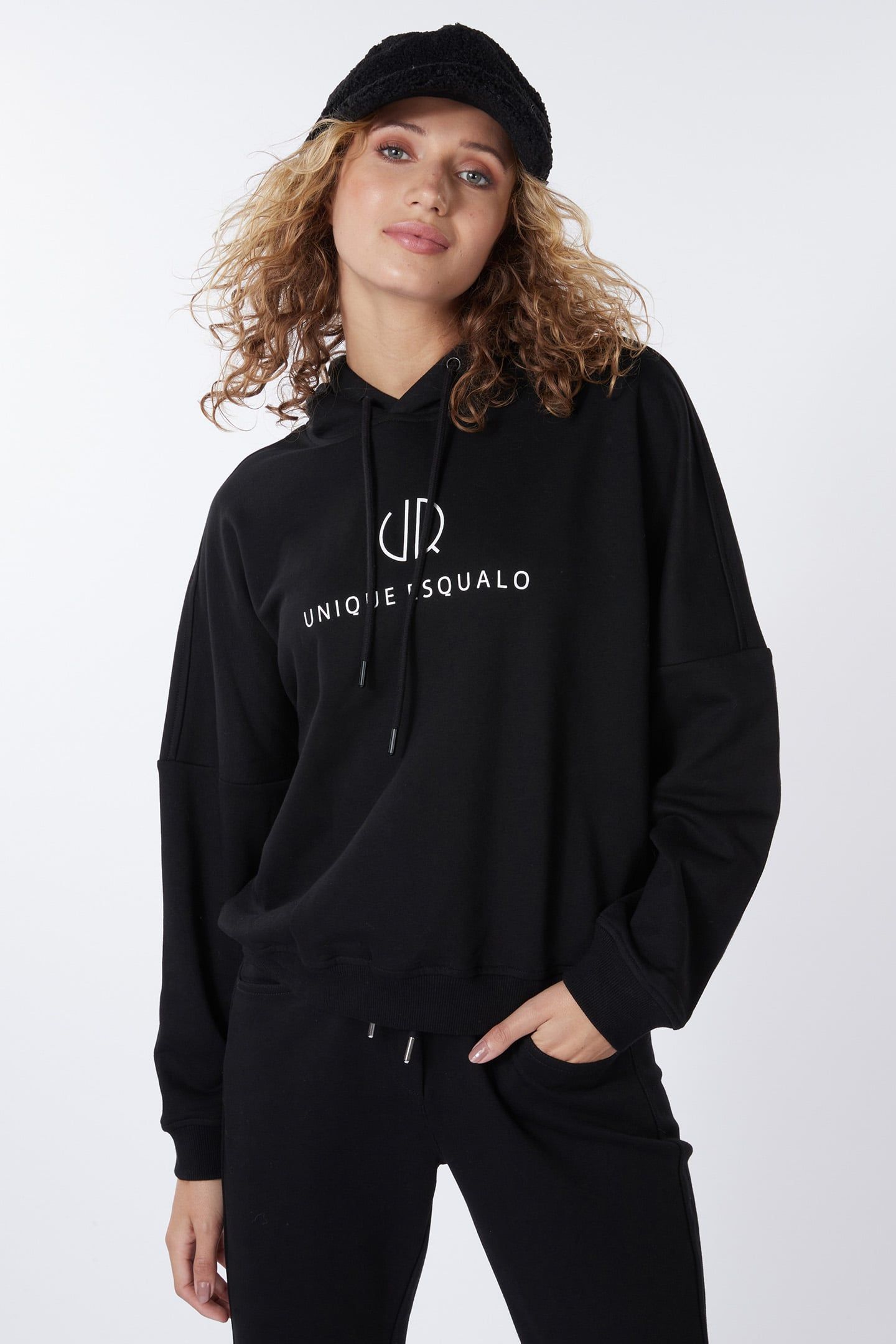 CAP BOUCLE BLACK 1