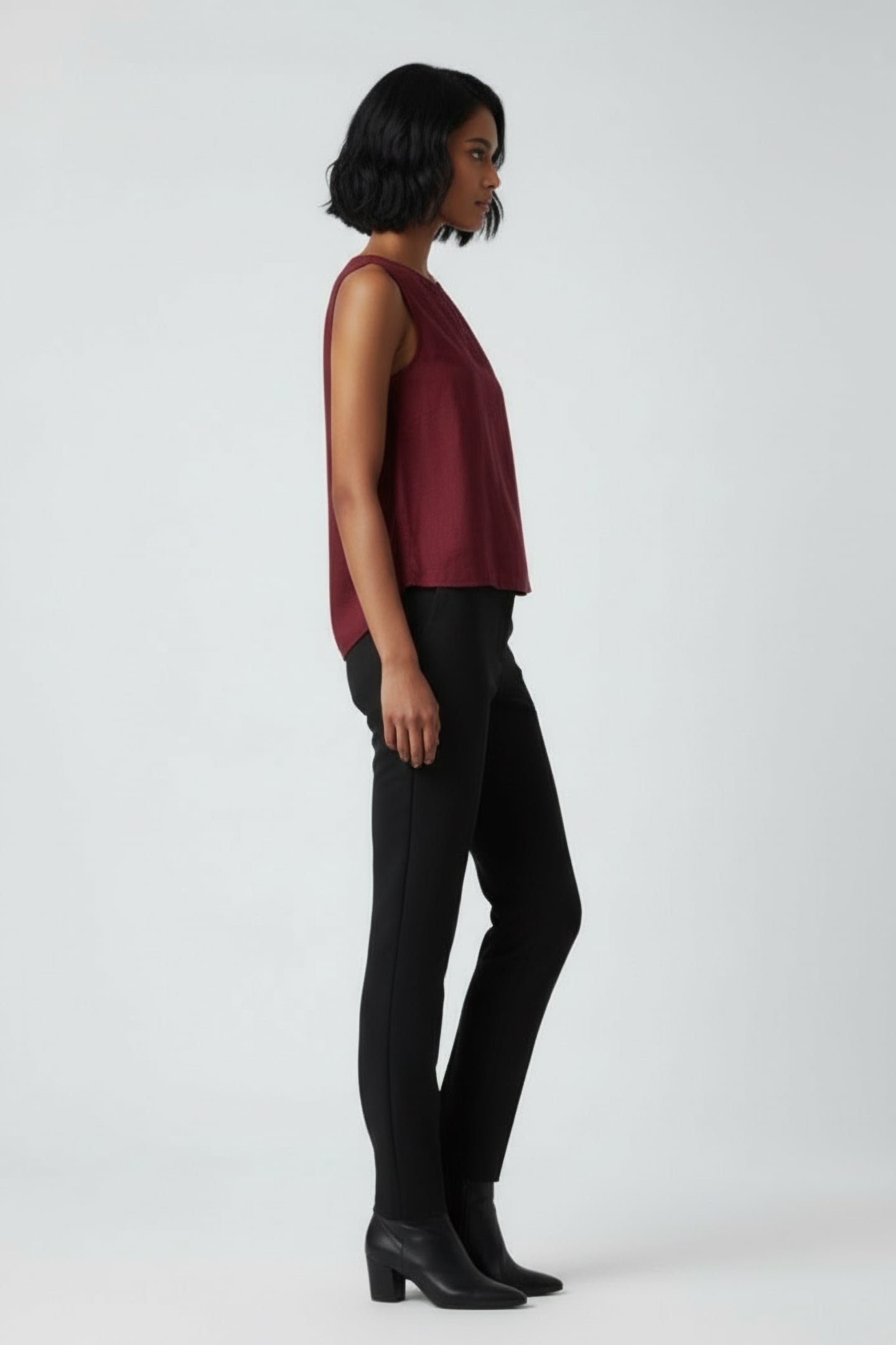 CUTWORK KARALA VEST RED 3