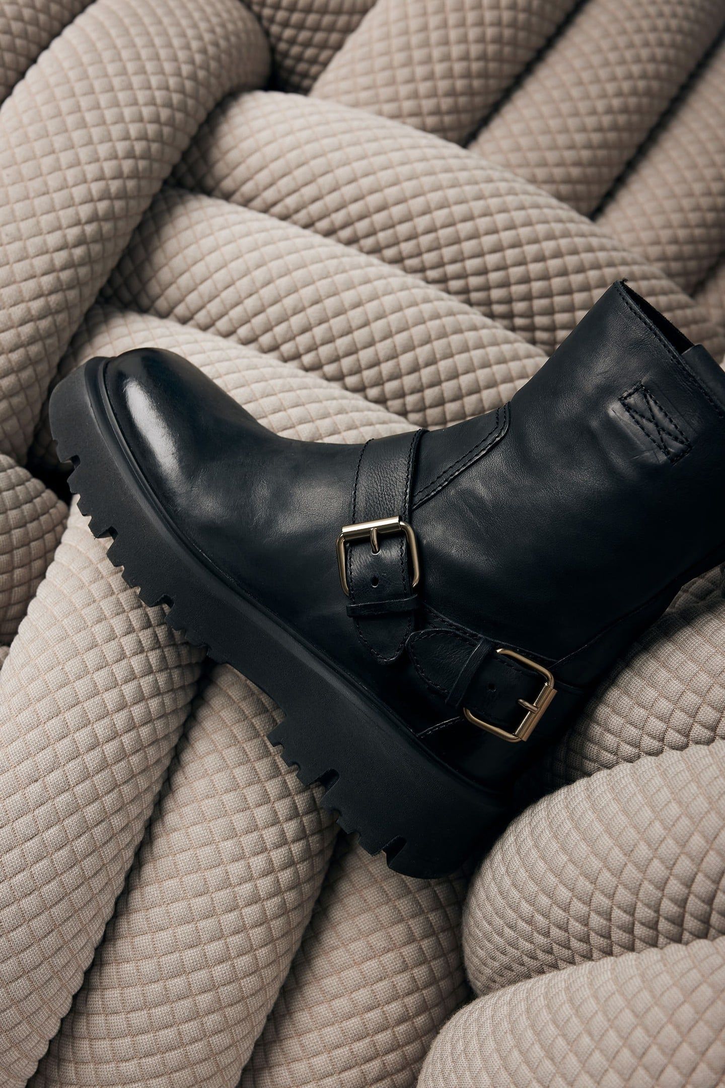 ZIVA JAGGER BIKER BOOTS BLACK 6