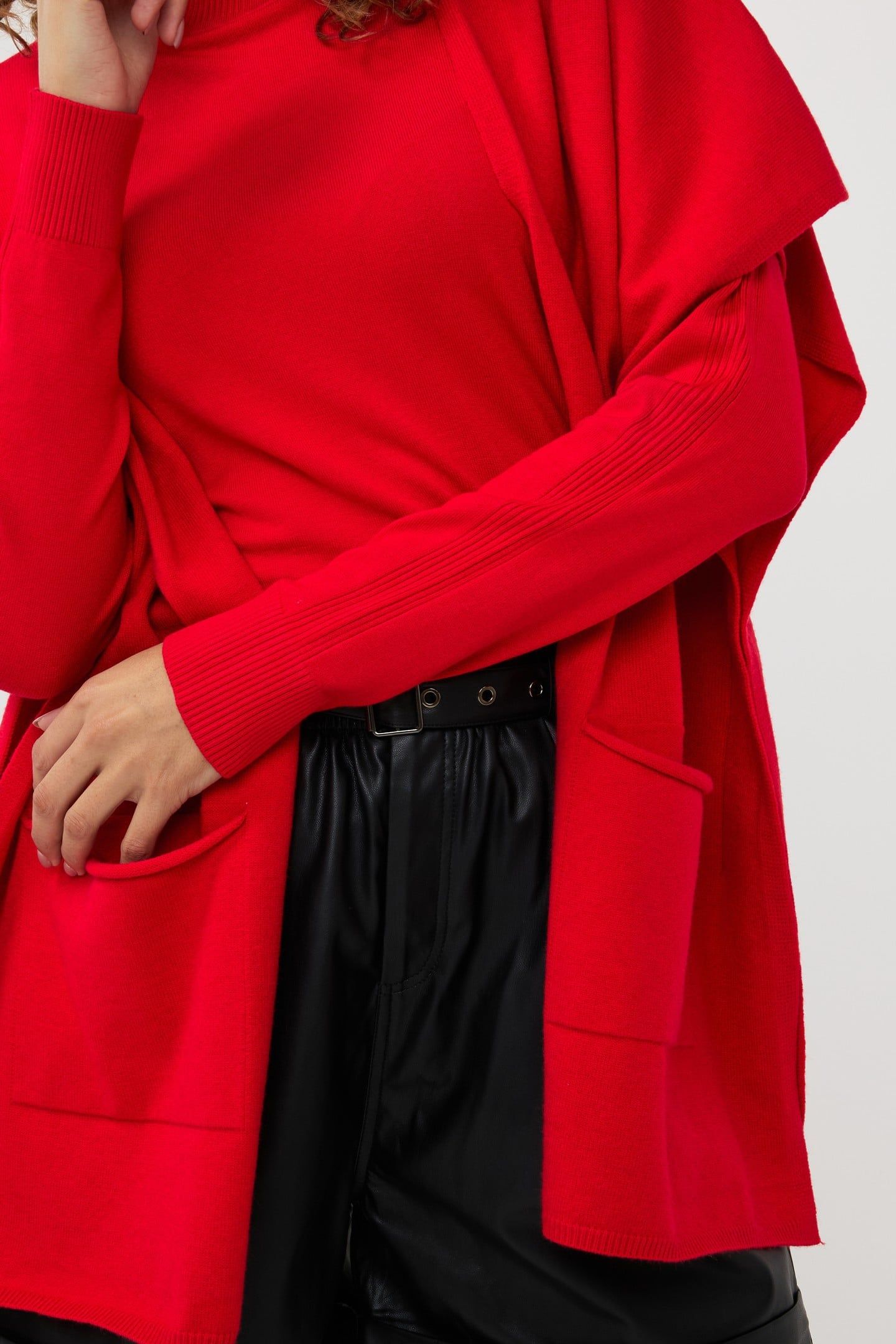 PONCHO RED 6