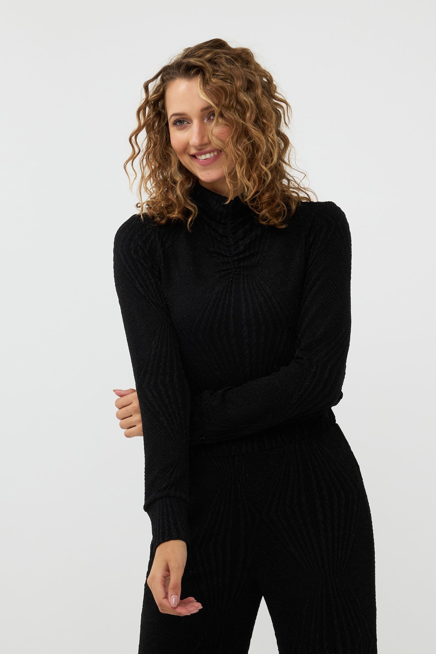TOP GATHERING JACQUARD SJ BLACK 1