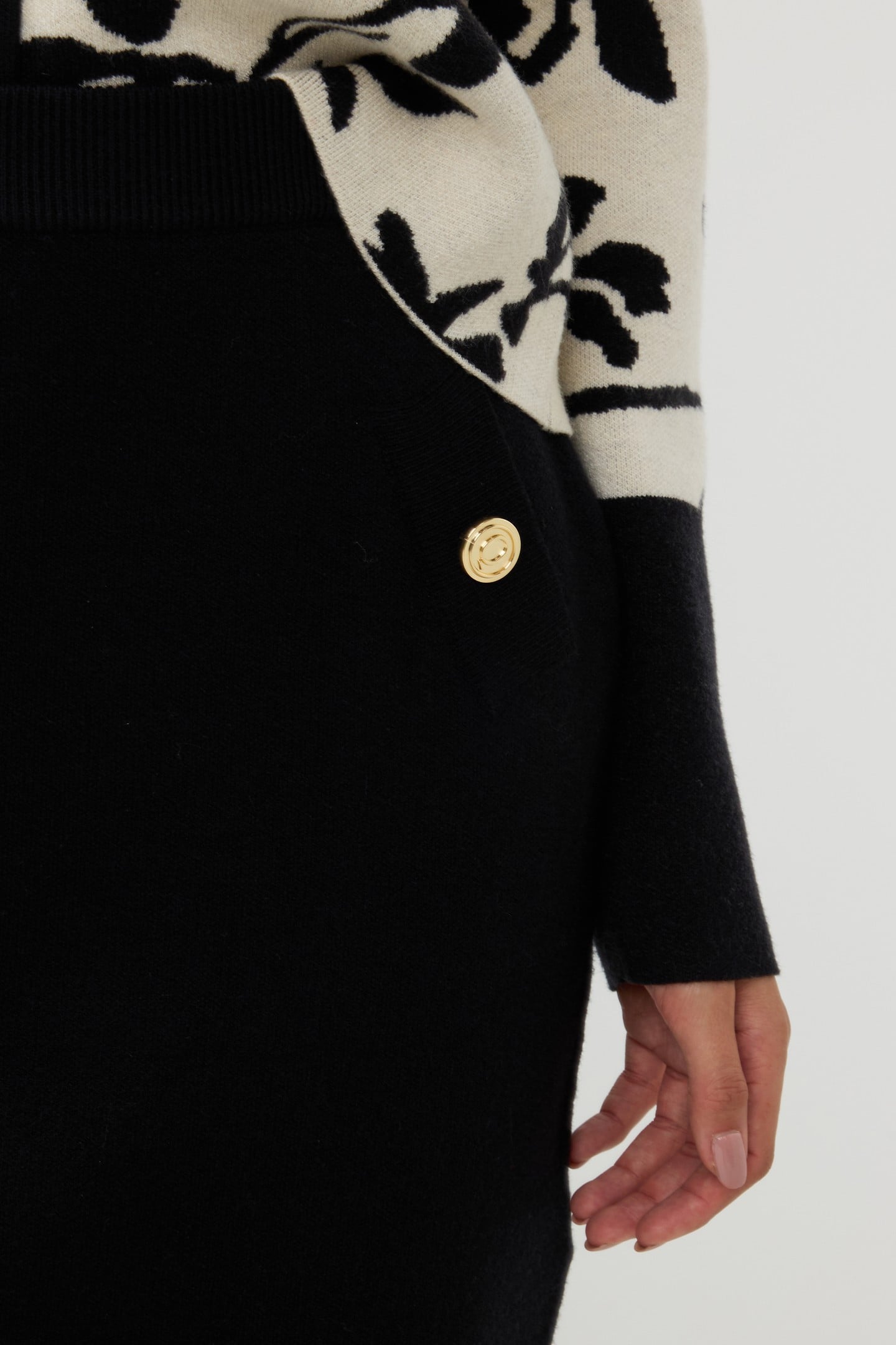 SKIRT KNITTED SHORT BLACK 6