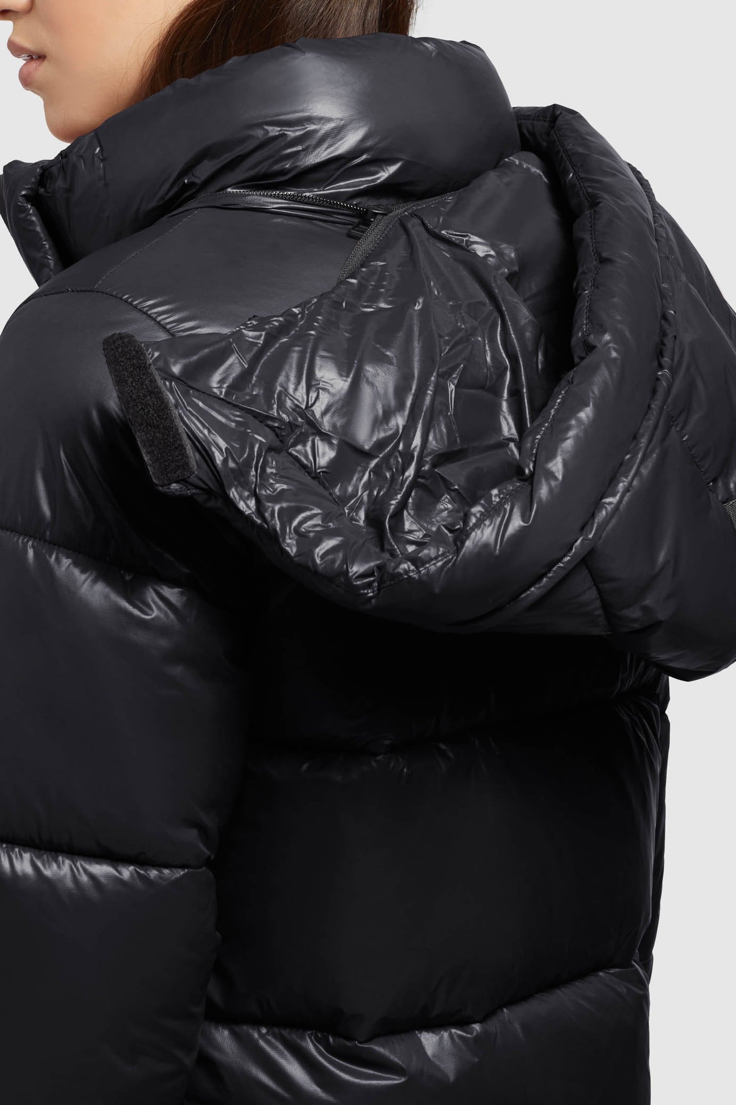 SAIMA SHINY BLACK 7