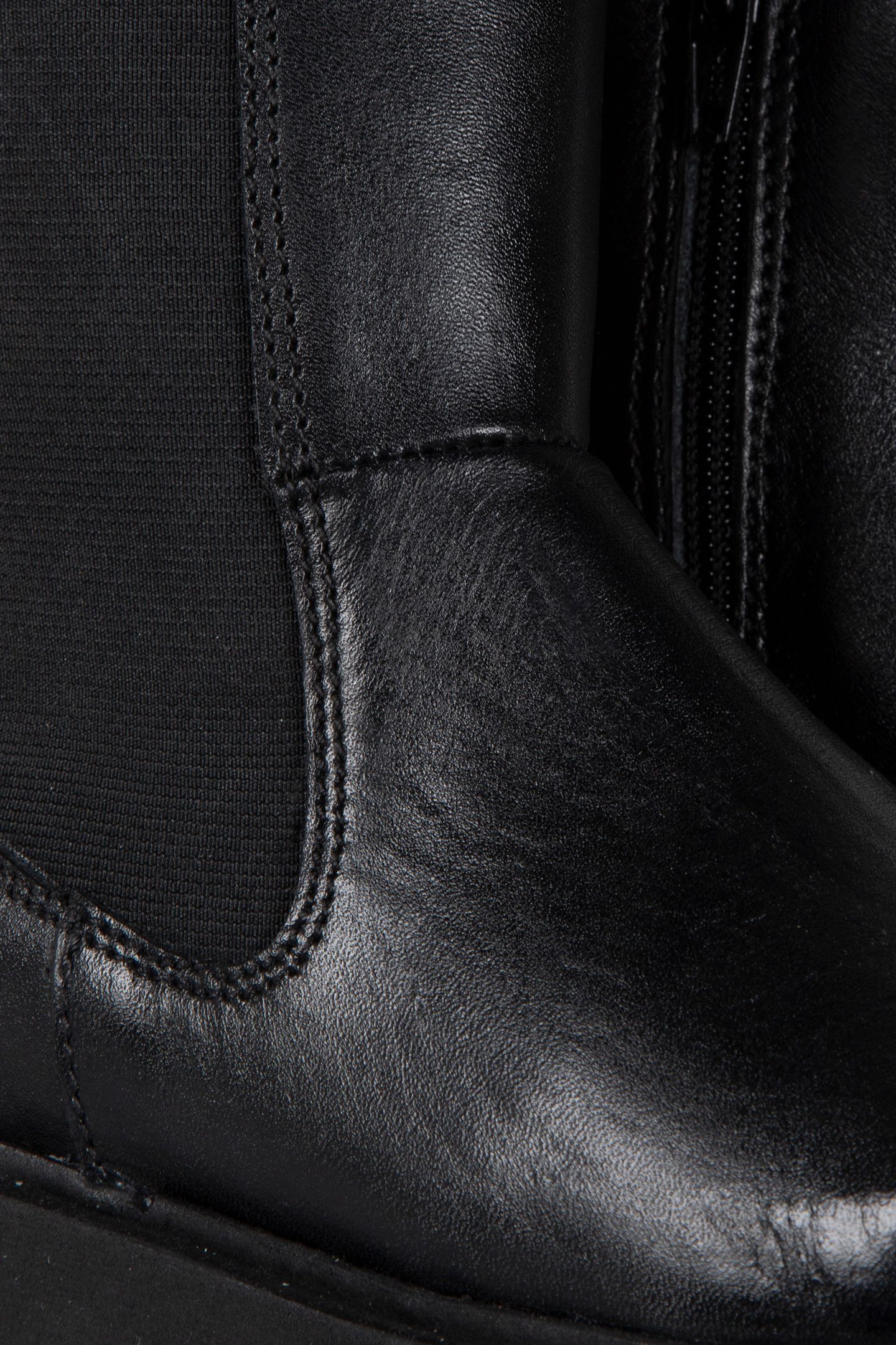 DECHASE – BALE BLACK WAXY 4