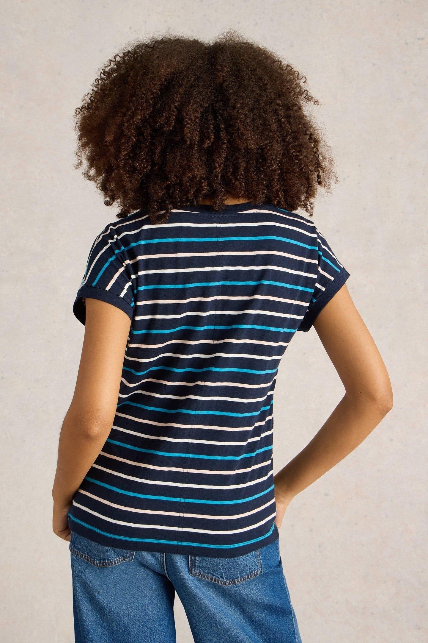 NELLY NOTCH NECK TEE NAVY PRINT 3