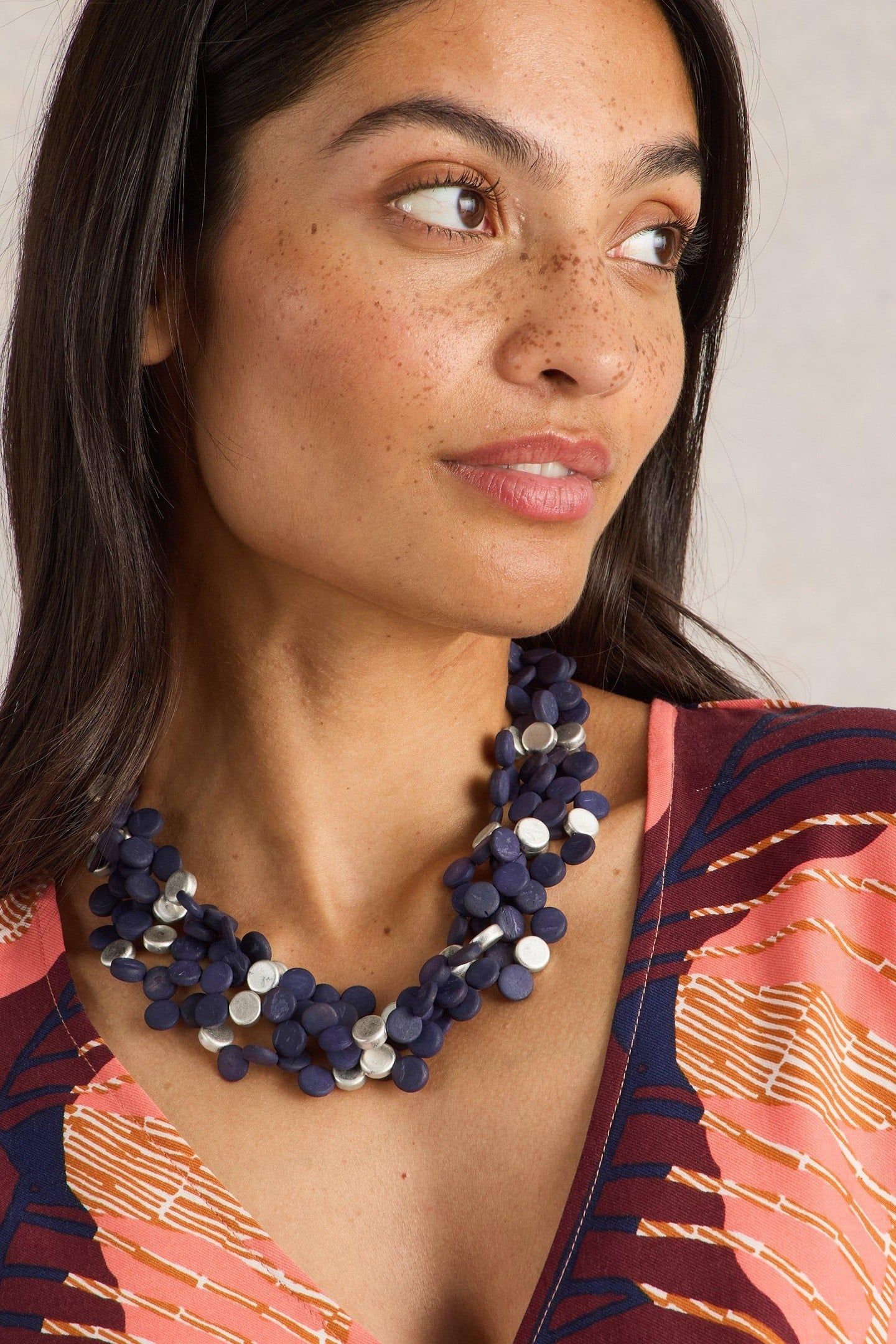 VERA CLUSTER NECKLACE NAVY MULTI 3