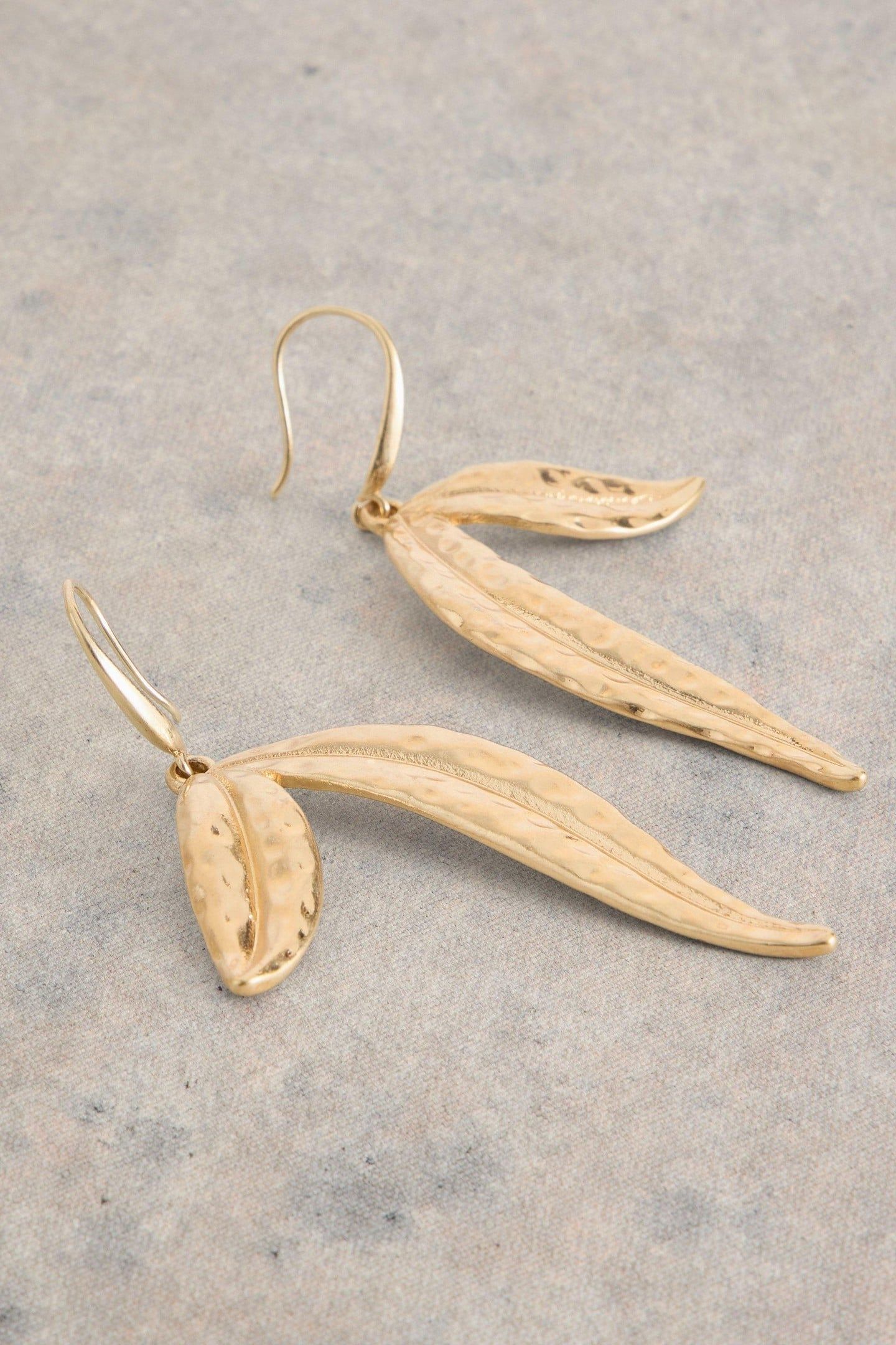 ALLY LEAF DROP EARRING GOLD TONE METALLIC 1