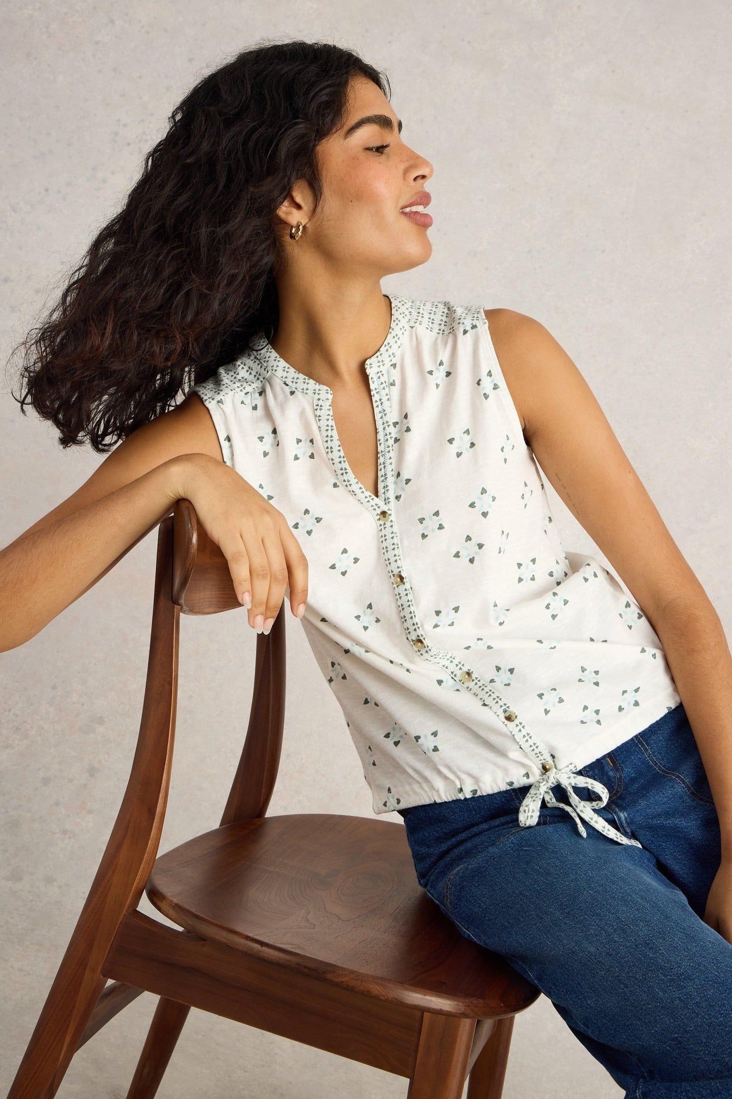 TULIP SLEEVELESS SHIRT WHITE PRINT 5