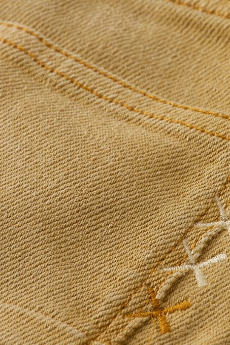 STRUMMER SLIM JEANS — GARMENT DYED COLOURS SAND 3