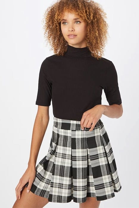 TS SALLY BLACK 1