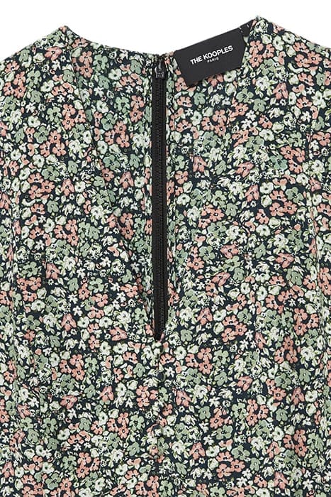 SHORT SLEEVED TOP WITH FIELD FLOWERS CUTOUTS GREEN 3