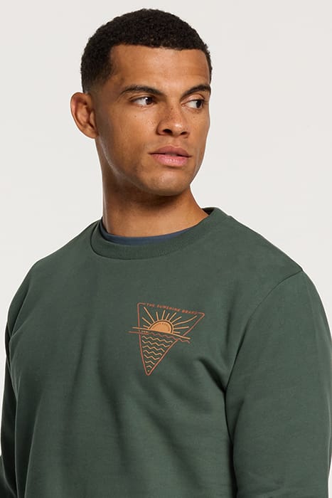 MEN TRIANGLE SWEATER CILANTRO GREEN 5