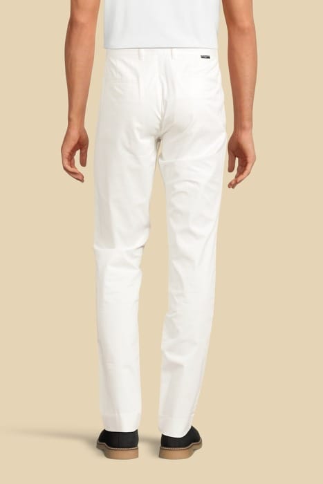 MARCIANO BY GUESS BEN URBAN CHINO SALT WHITE 2
