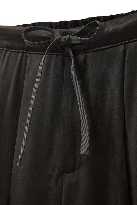 SATIN CARGO BLACK 5