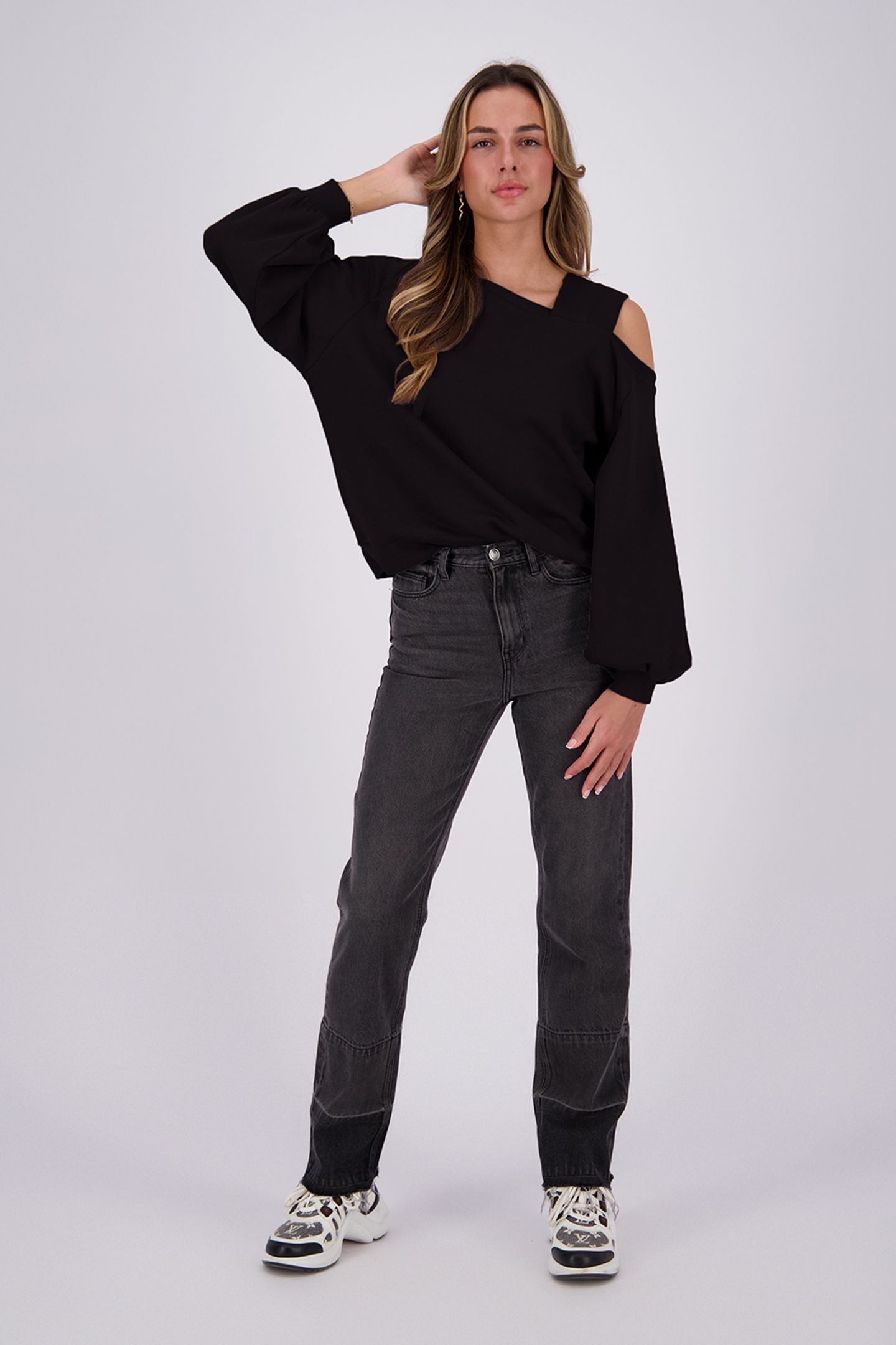 SARAH BLACK 6