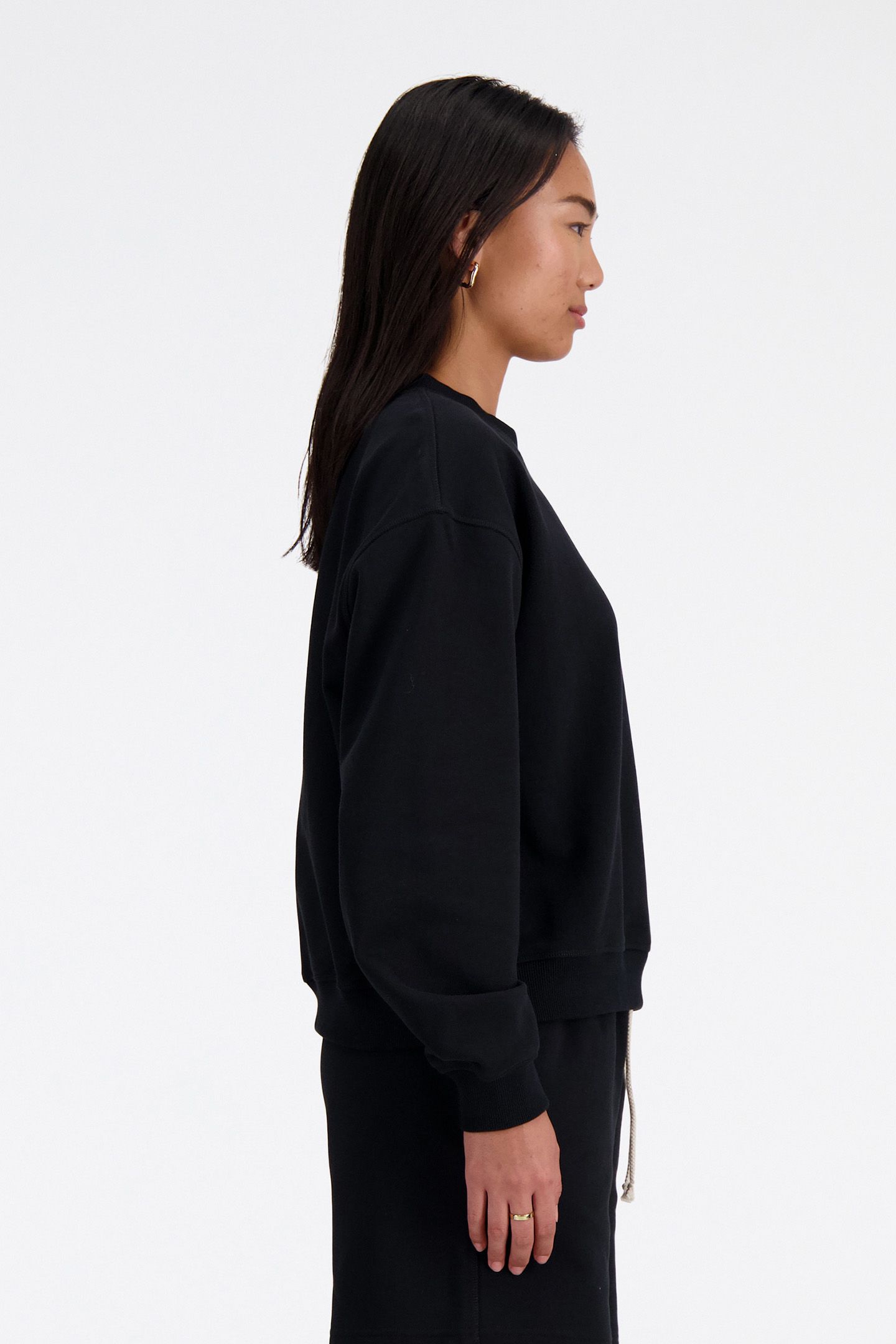 ATHLETICS SWEATSHIRT IN BLACK 4