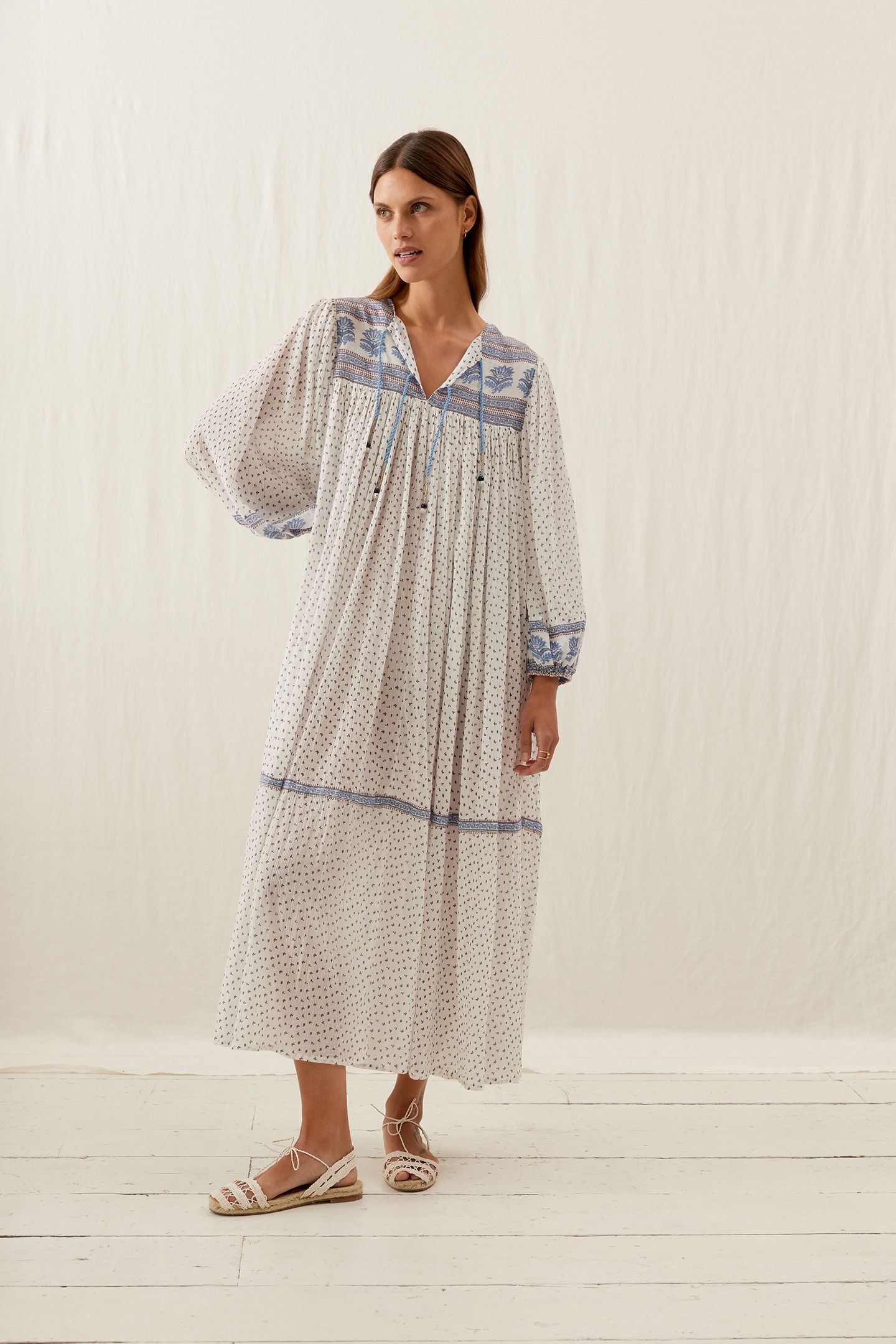DRESS GYPSE WHITE CORNFLOWER 1
