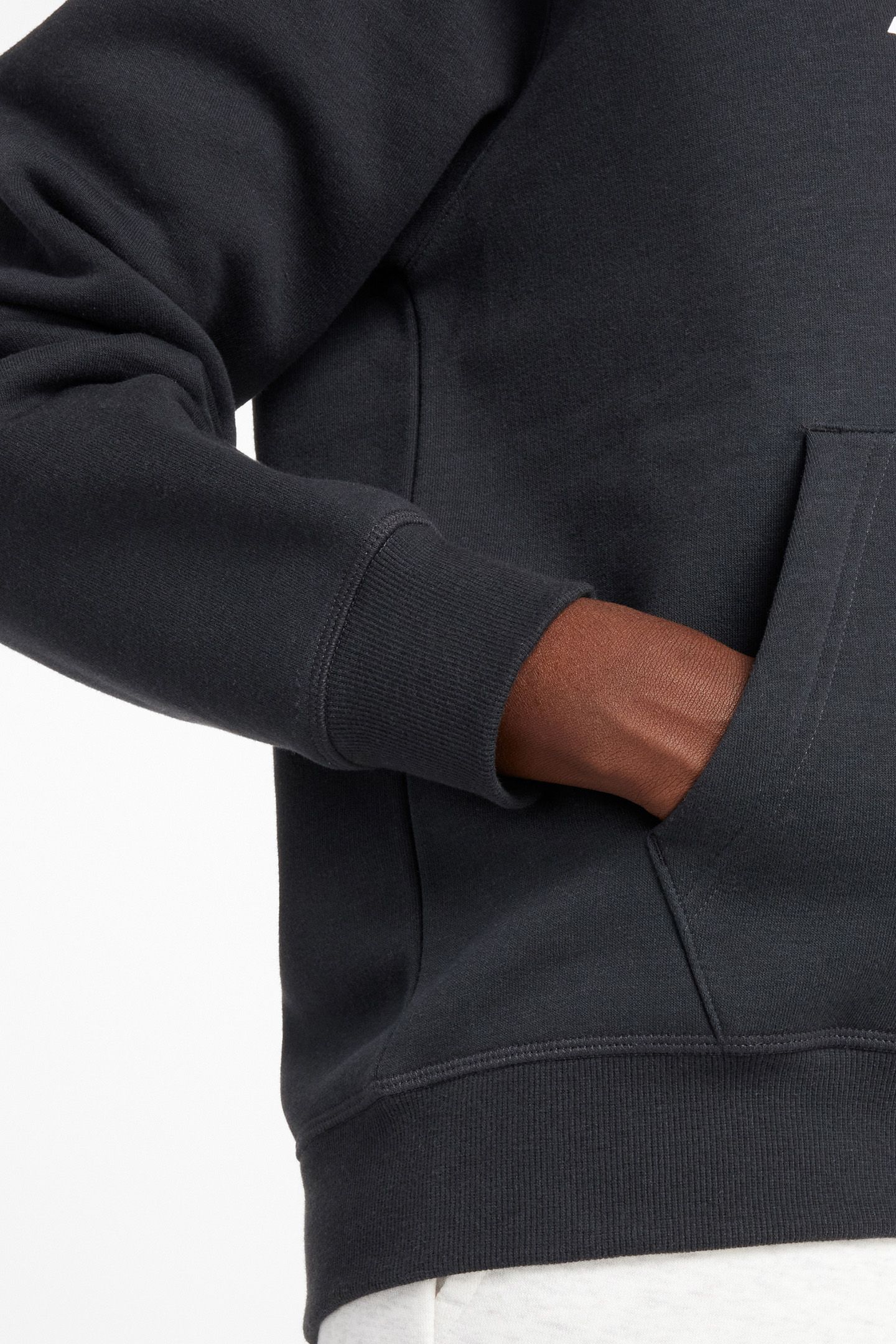 NB LOGO HOODIE IN BLACK 5