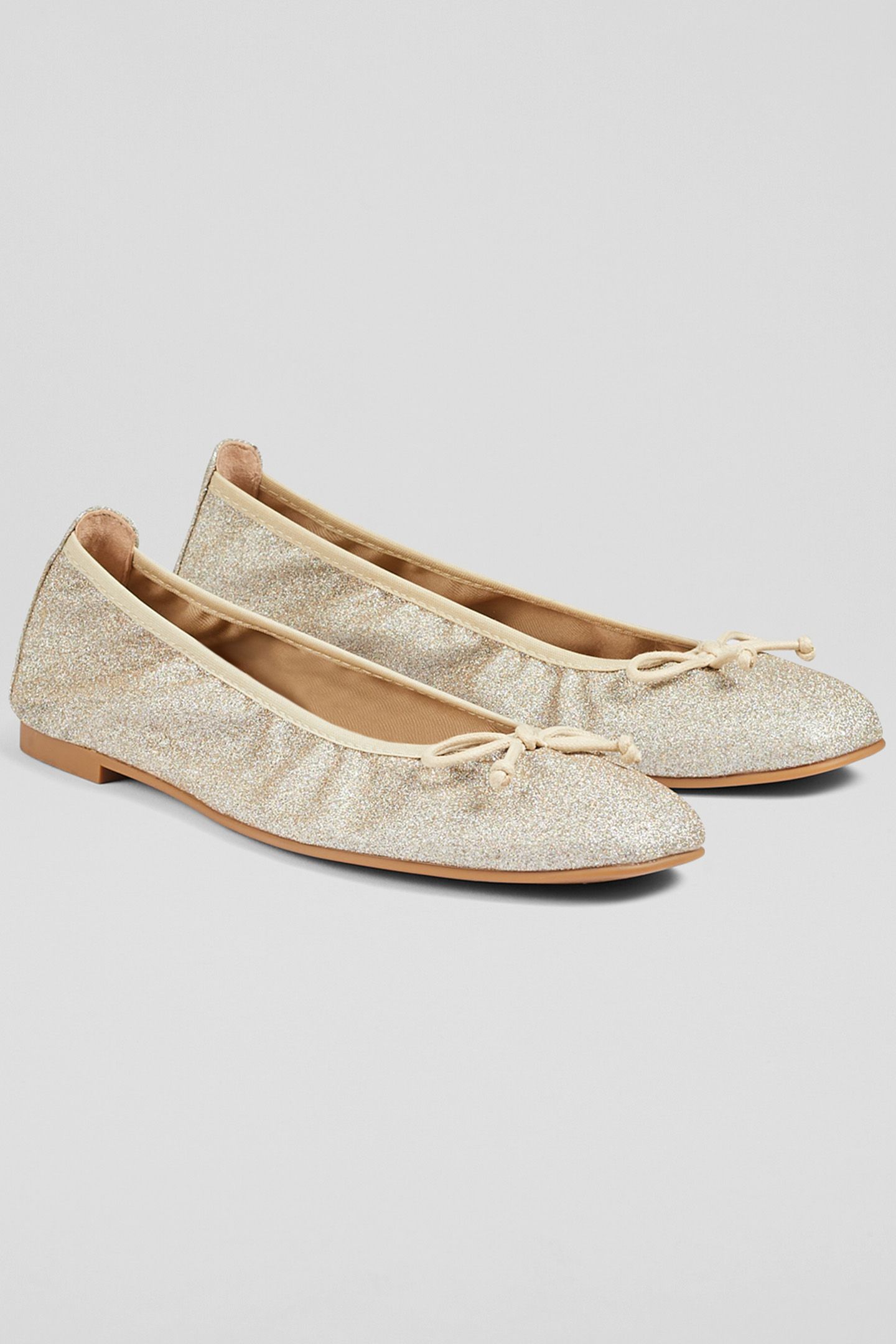 FL TRILLY ROUND TOE GOLD 2