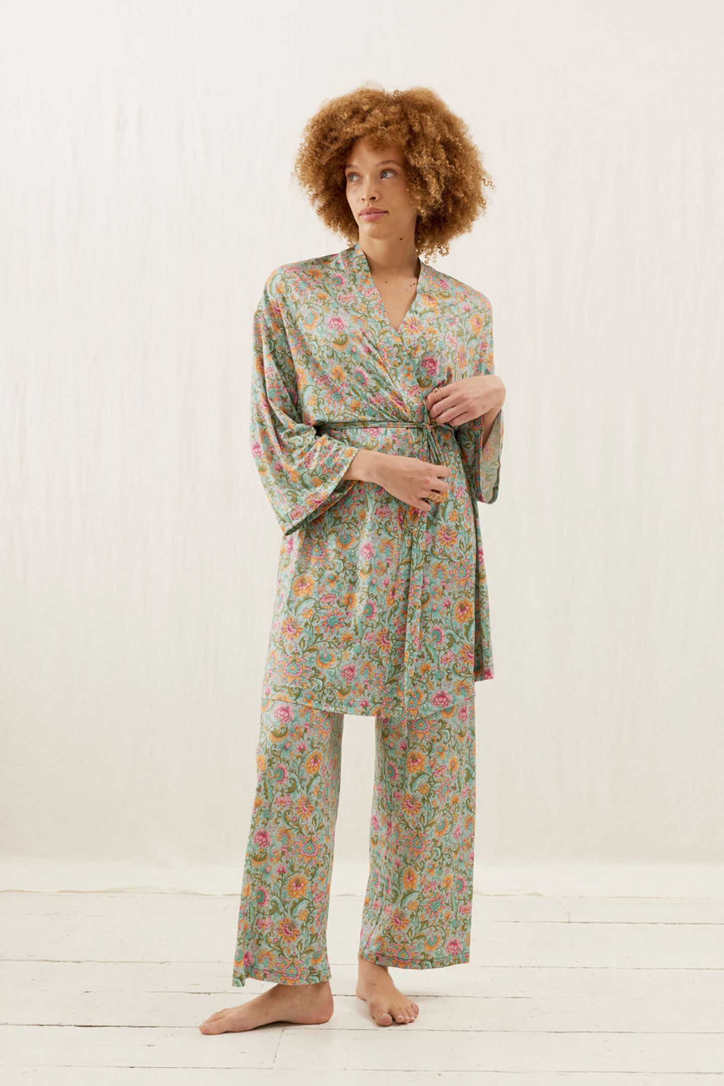 KIMONO YOKI WATER RIVER FLOWERS 1