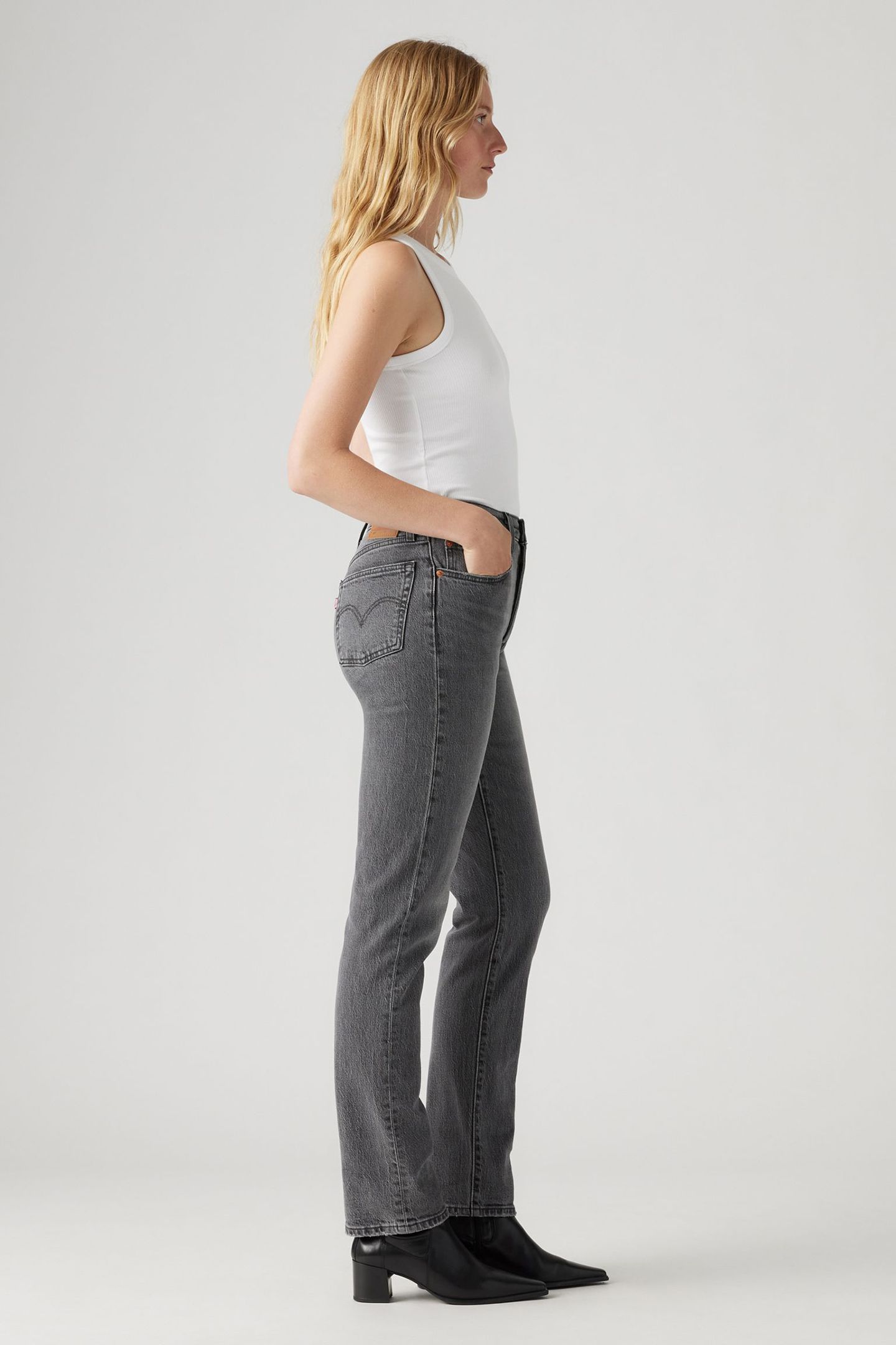 501 JEANS FOR WOMEN BLACK WORN IN 7