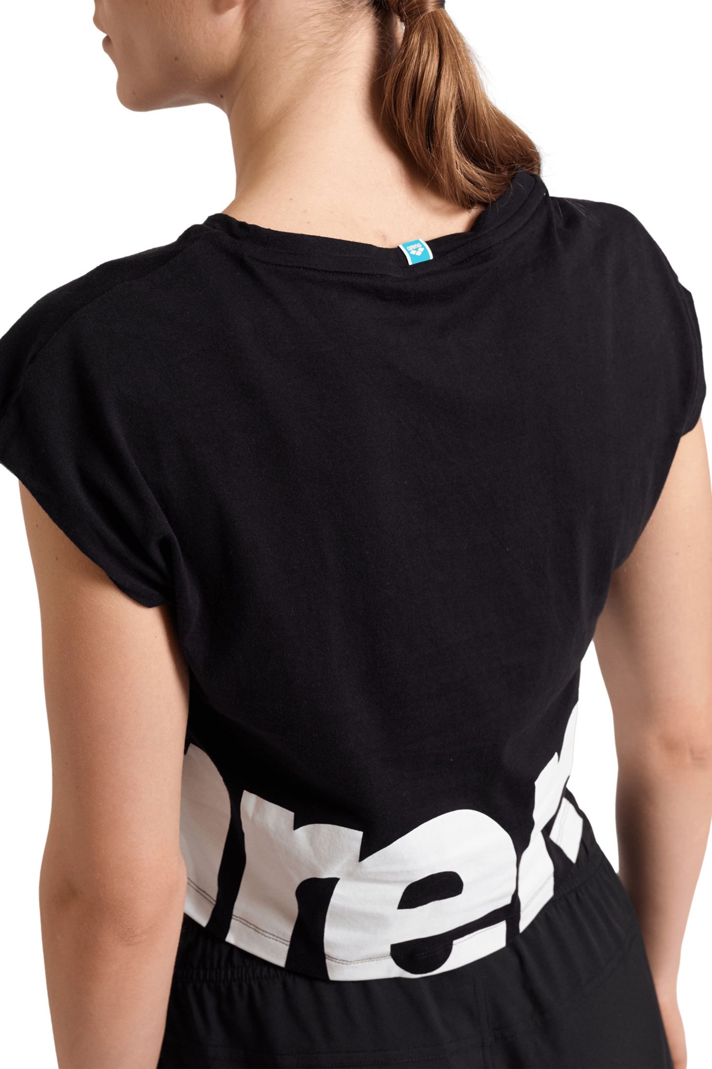 WOMEN'S ARENA LOGO CROP TEE BLACK-WHITE 4