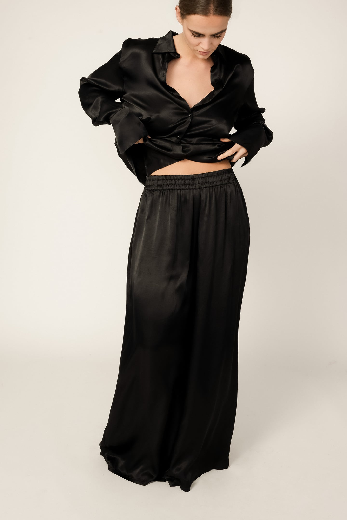 QUARTZ BLACK 1