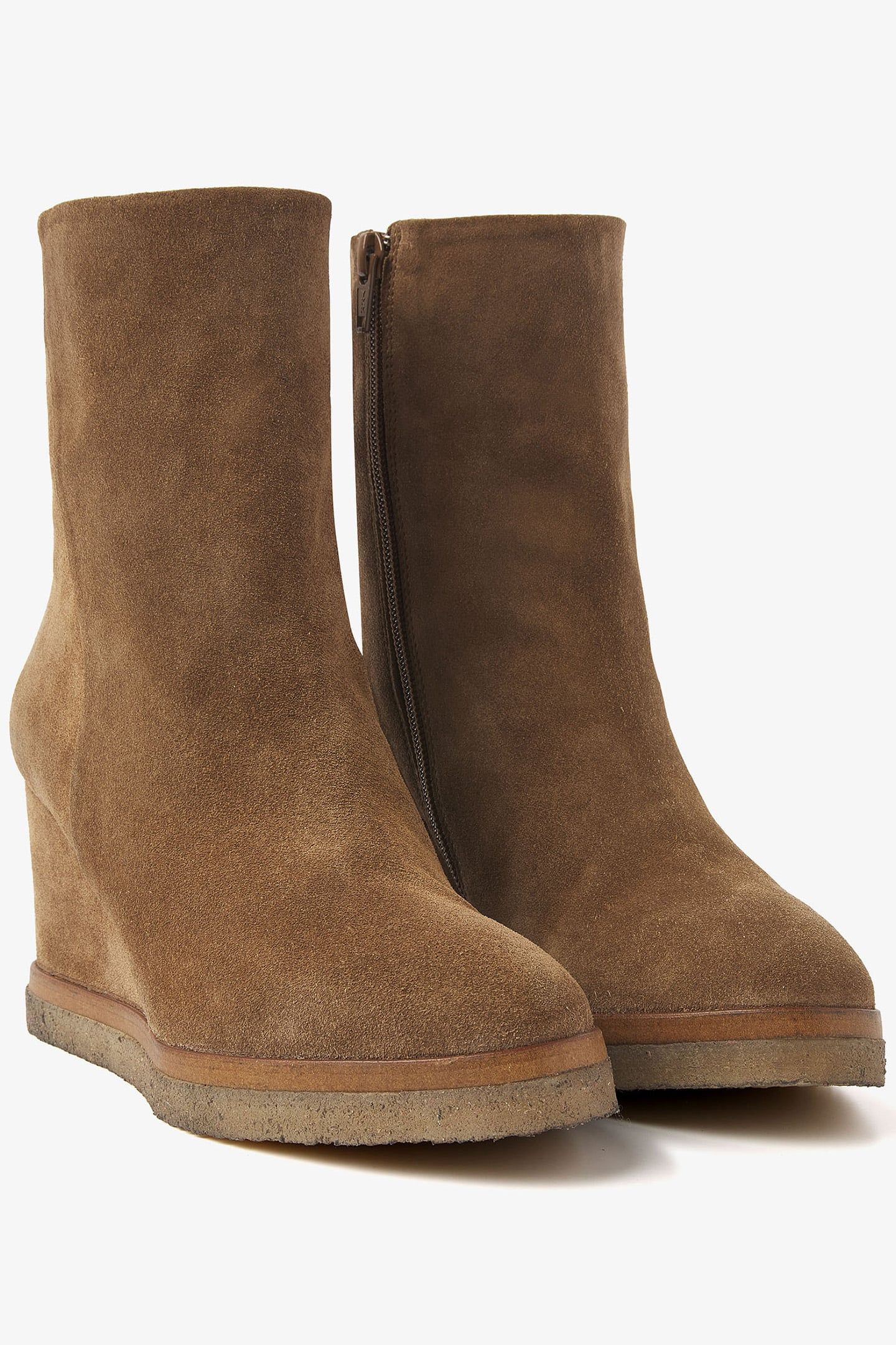 AURA MILEY BROWN 4