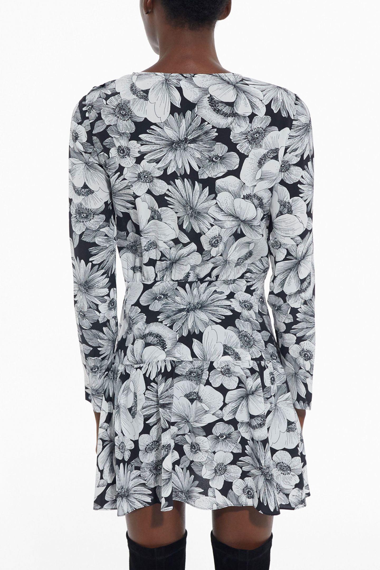 ROMANTIC GARDEN LONG SLEEVE SHORT DRESS BLACK WHITE 2