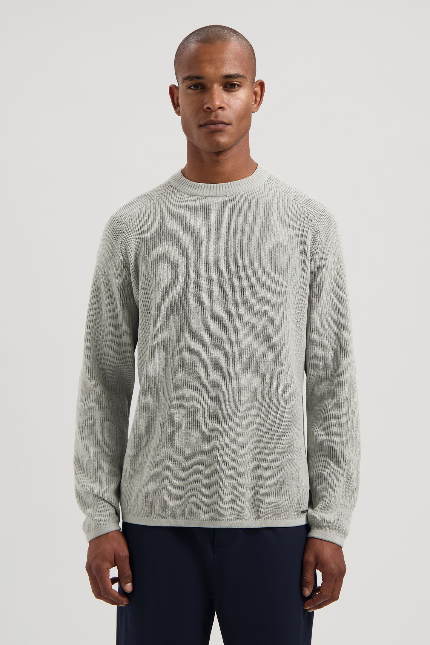 DS-CHENILLE CREWNECK GHOST GREY 1