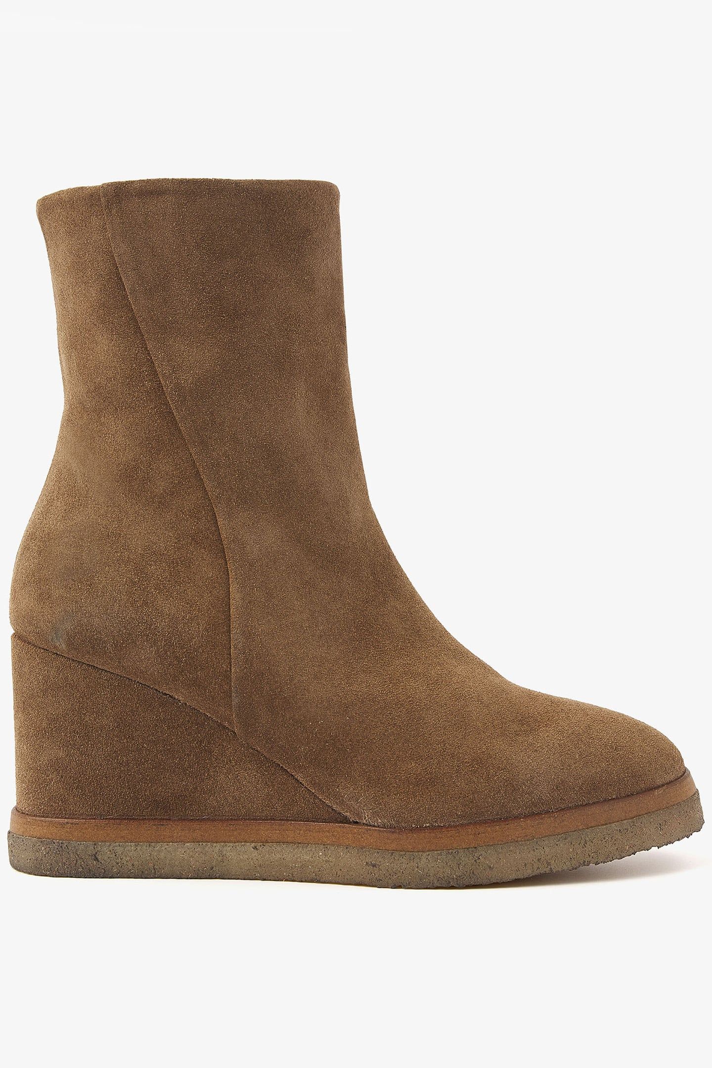 AURA MILEY BROWN 1