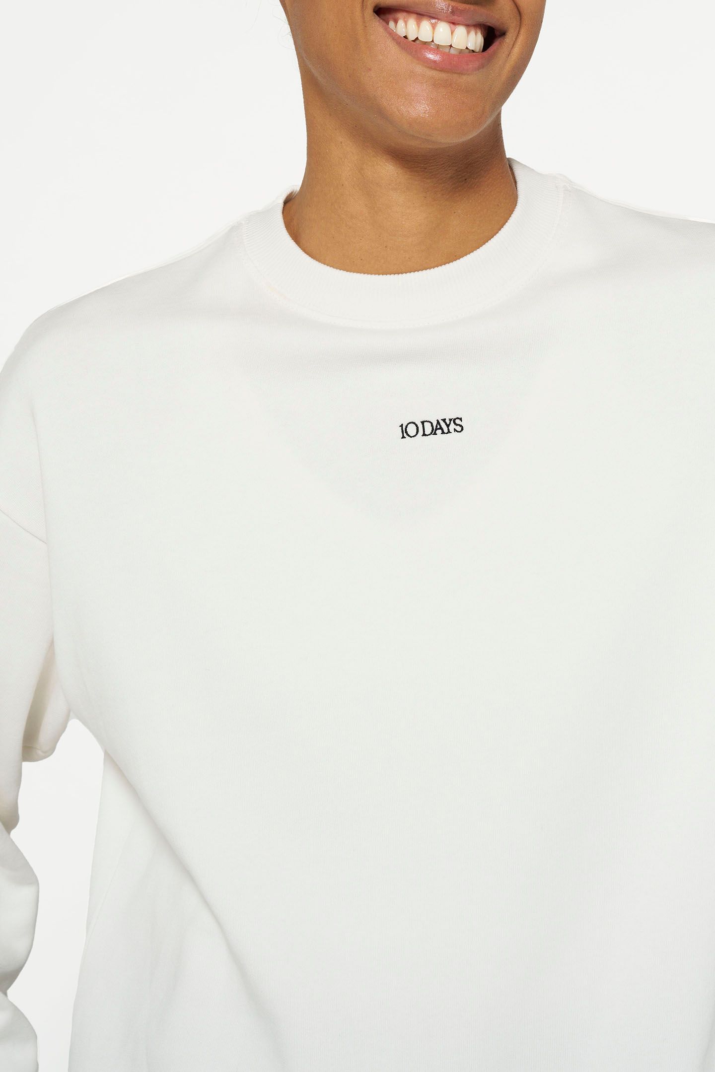 THE SWEATER LOGO ECRU 7
