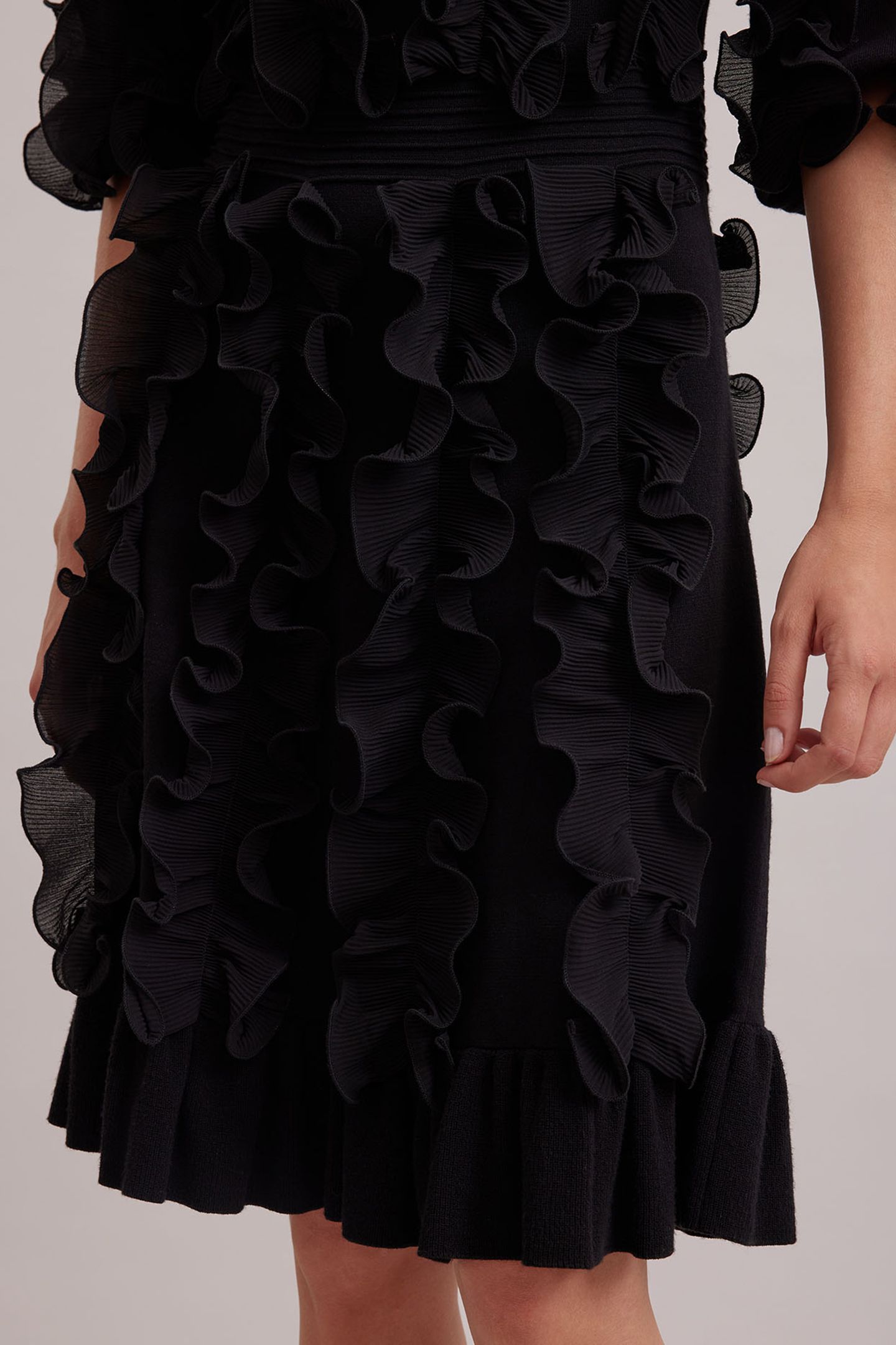 PROSE ROBE BLACK 6