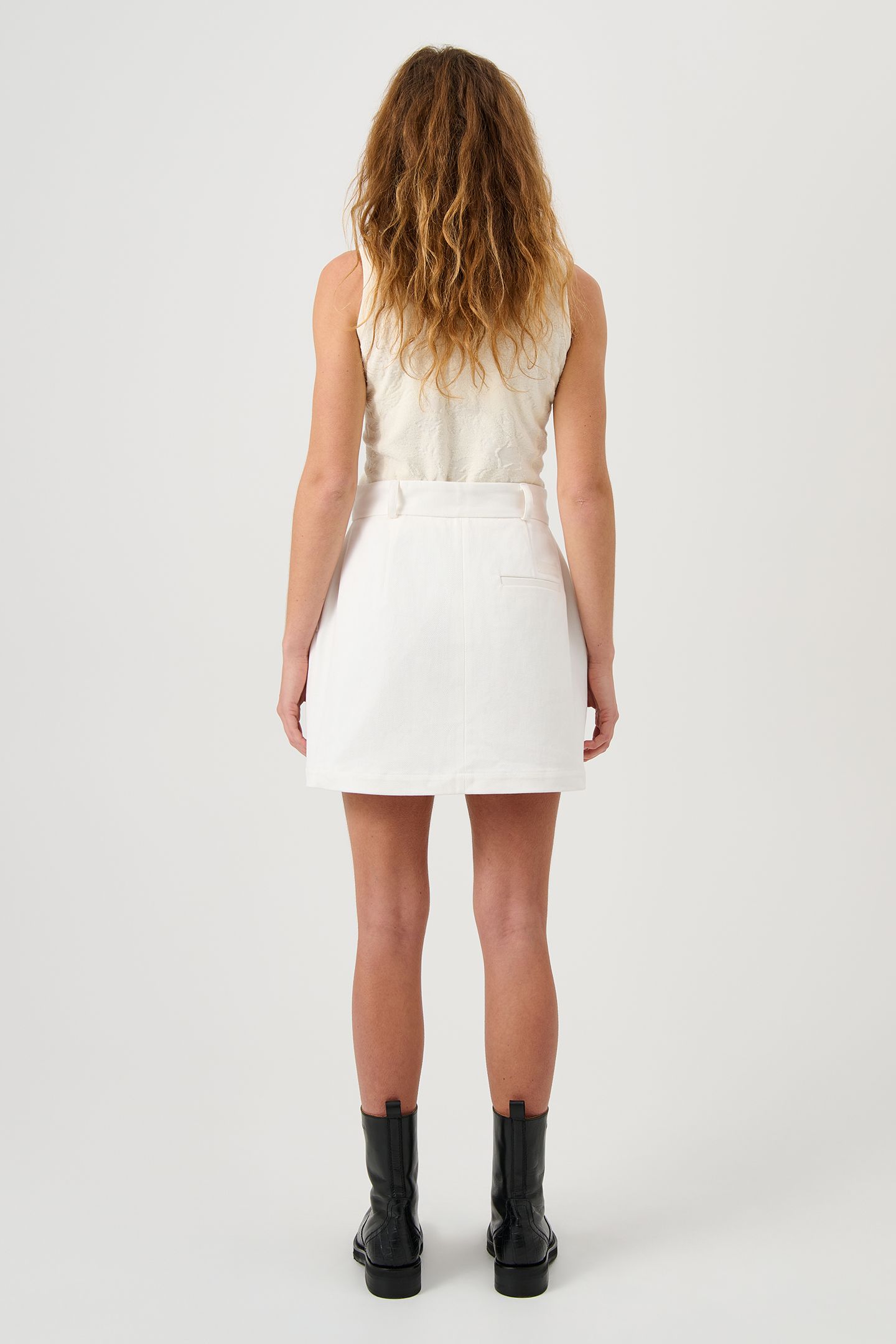 SKIRT WHITE 2