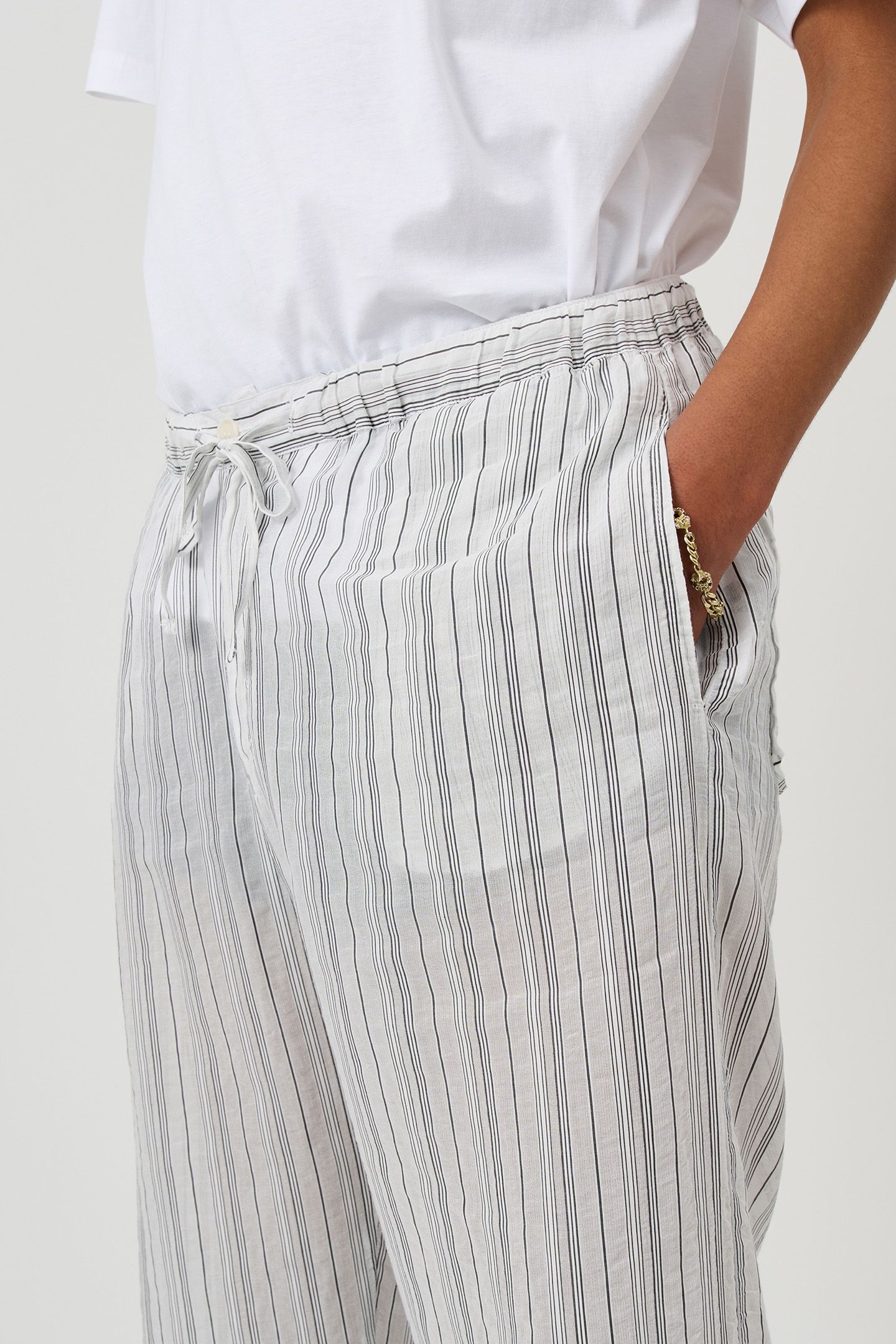 ROBERTA PANTS BLACK PINSTRIPE 6