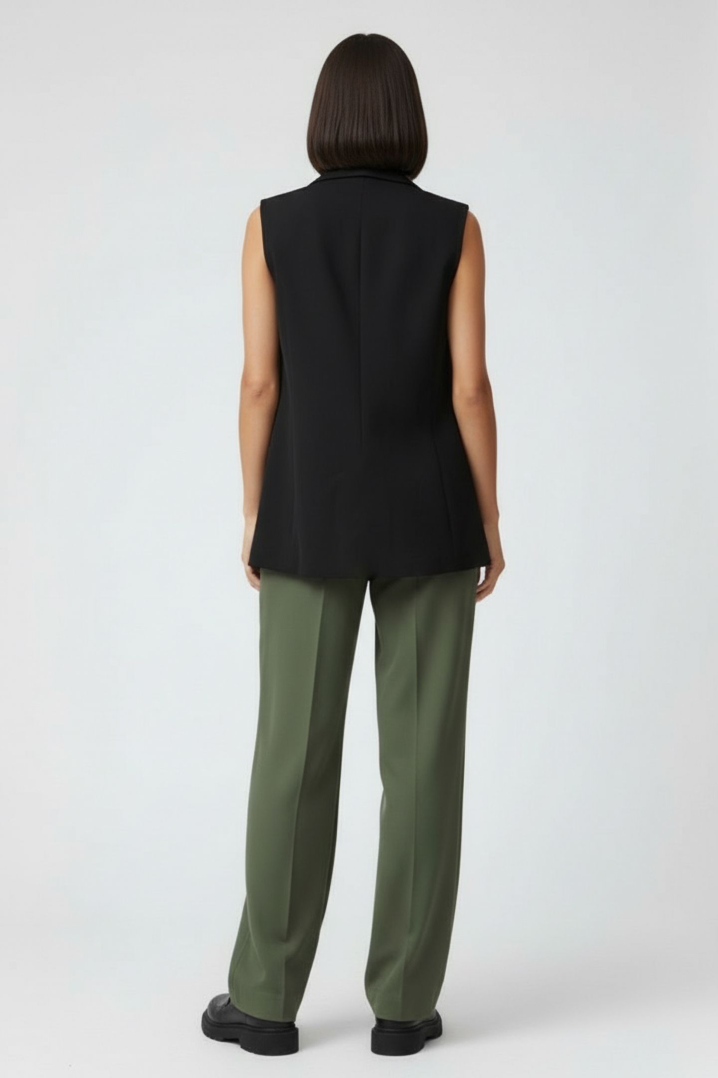 SLEEK TAILORED DB WAISTCOAT BLACK 2