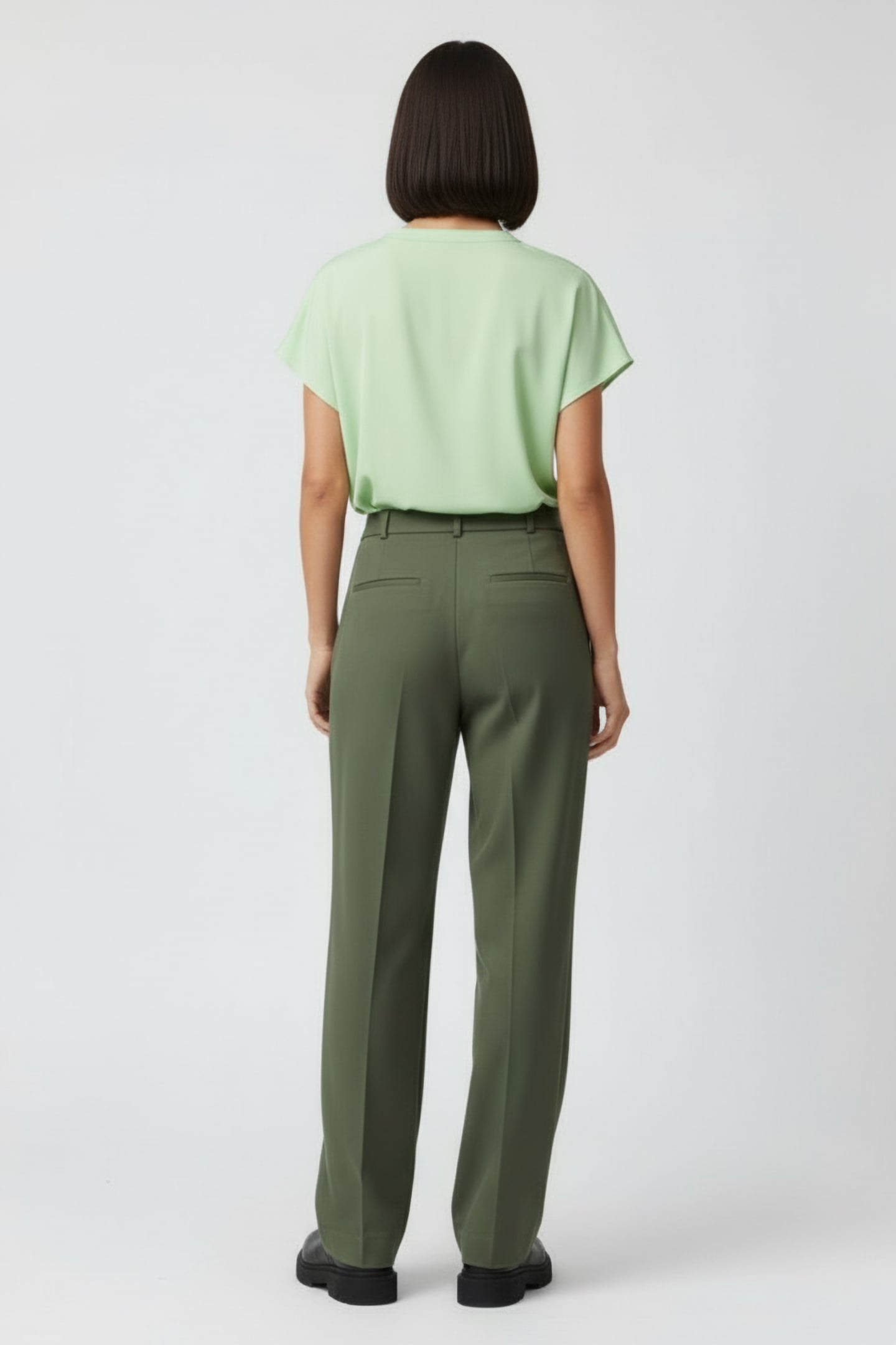 CAPRIANA CREPE CREW NK TOP APPLE GREEN 2