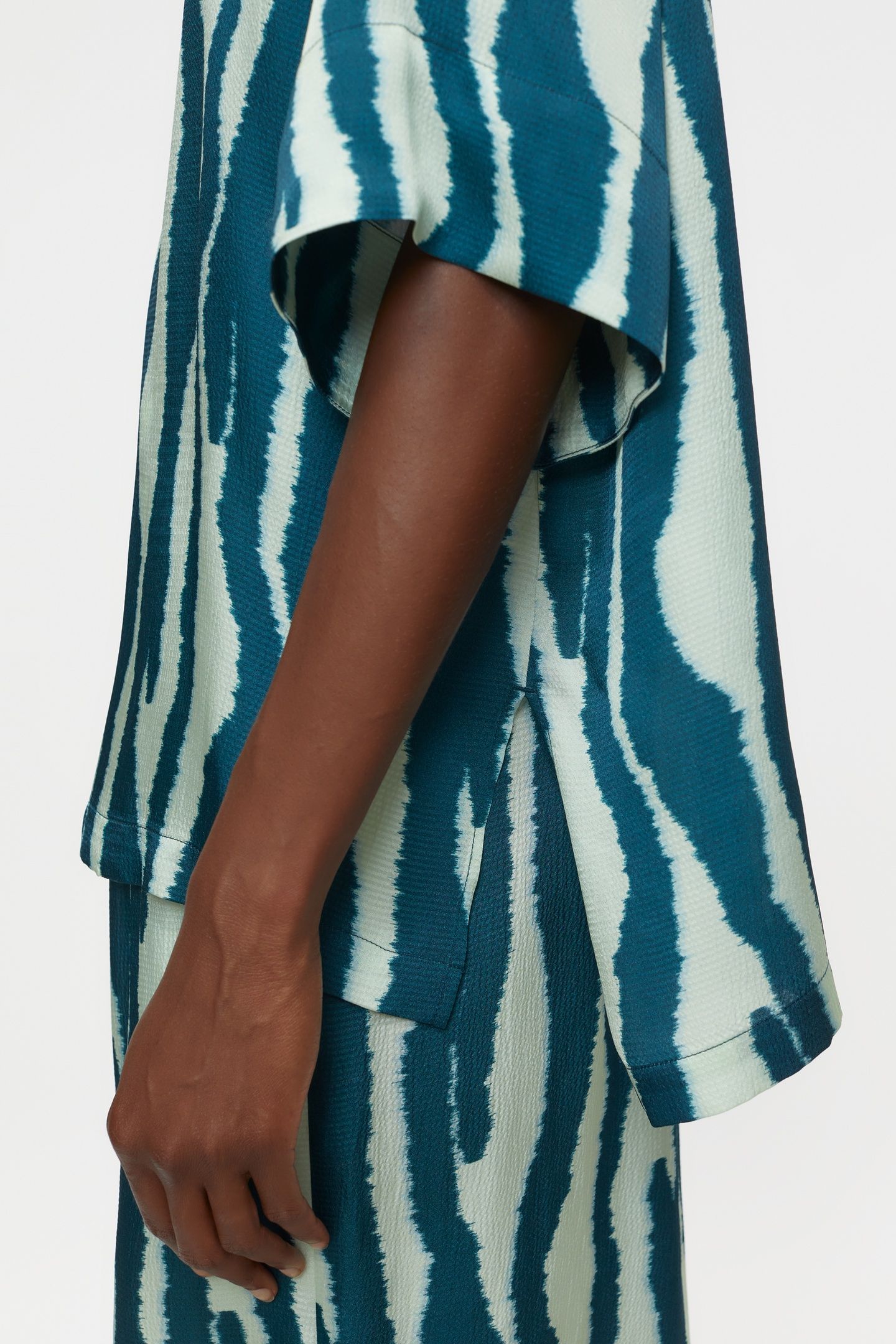 SHORT SLEEVE TUNIC SHIRTS & BLOUSES MIDNIGHT LAKE 7