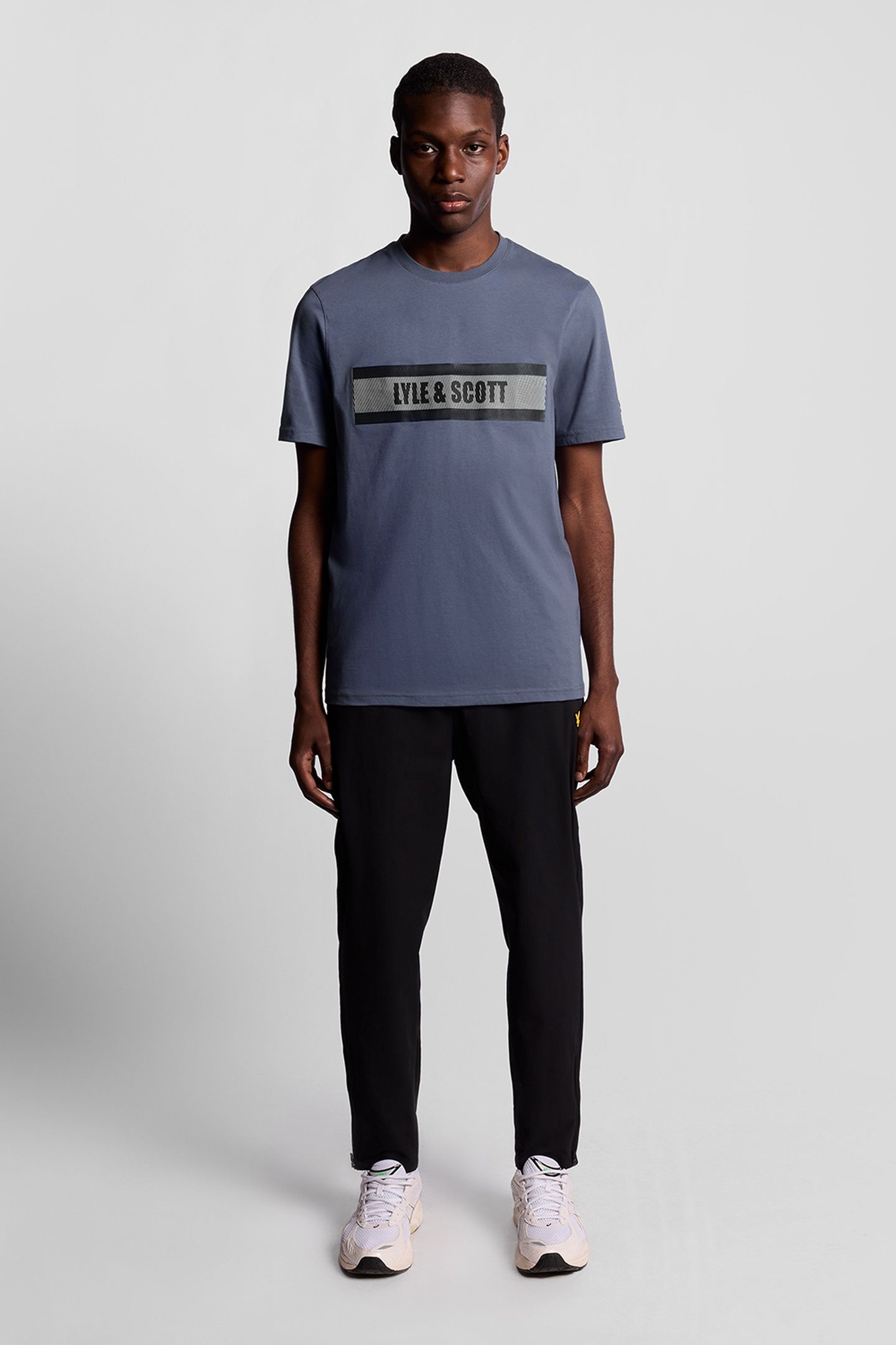 STRIPE LOGO GRAPHIC T-SHIRT STEEL INDIGO 1