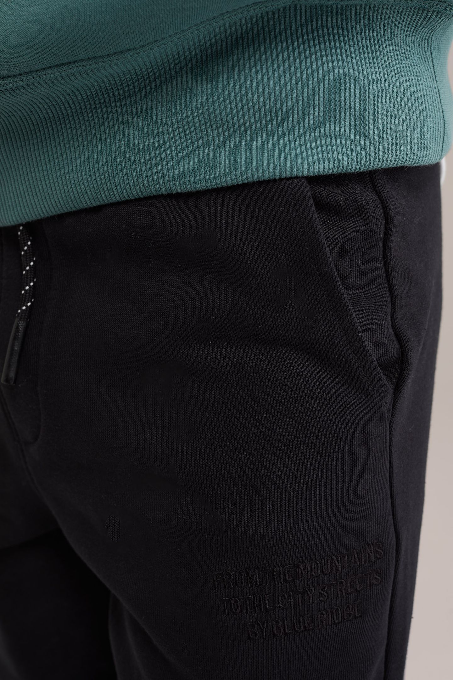 JOGGING PANTS BLACK 5