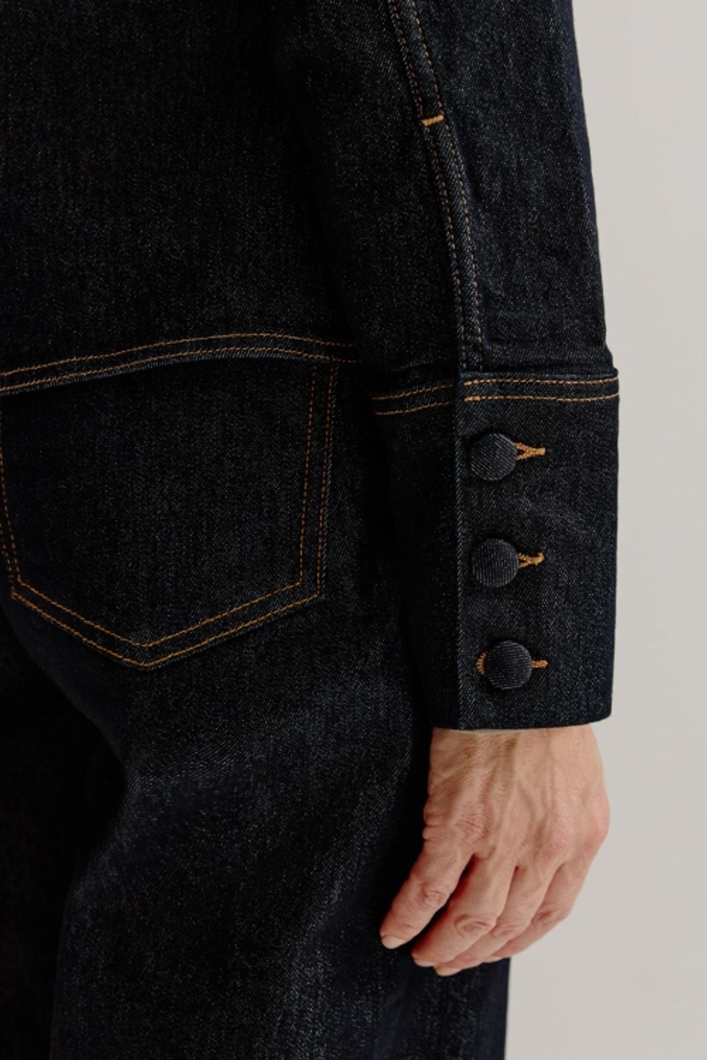 LINN JACKET BLACK 5
