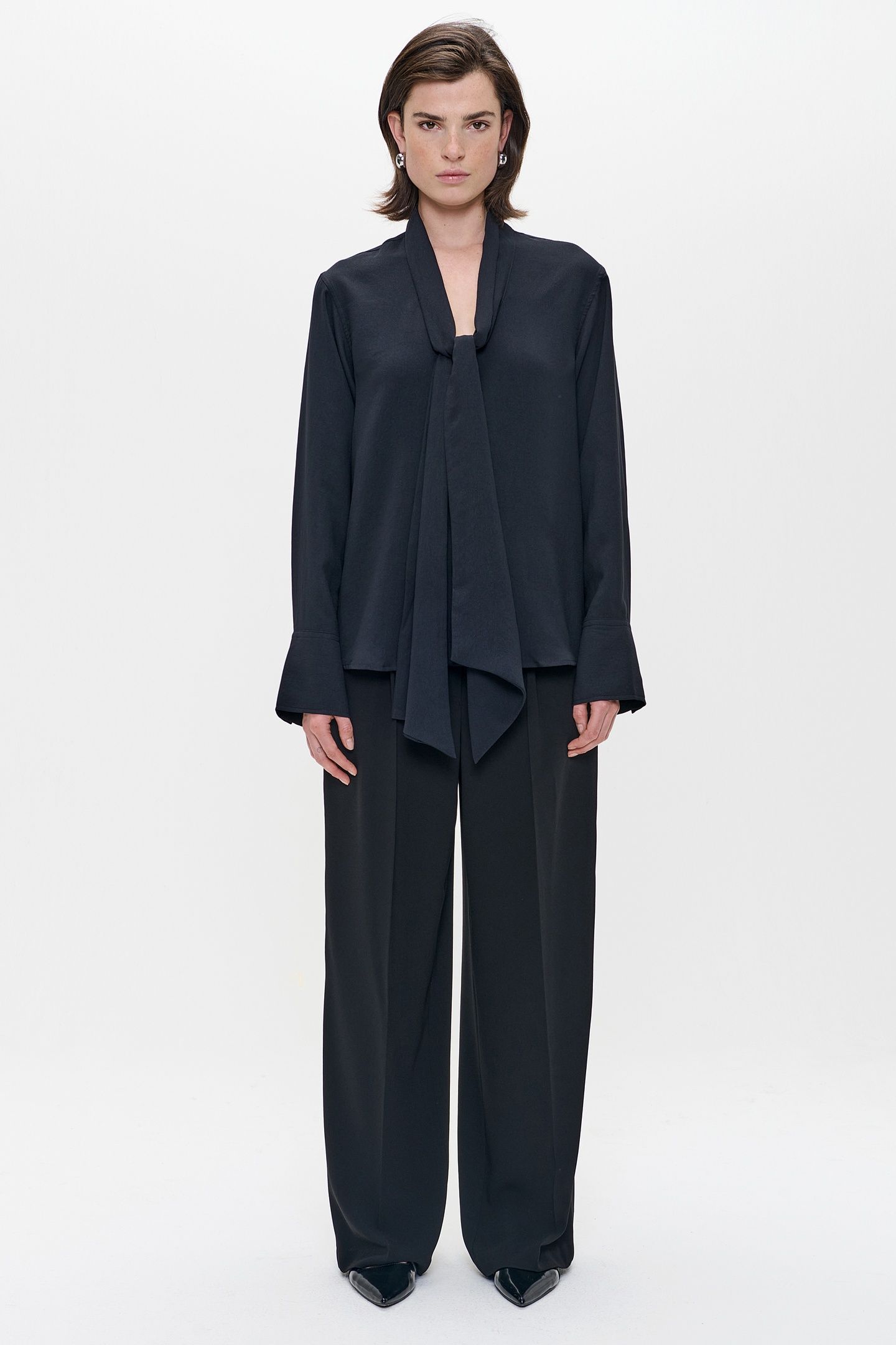 BOW SHIRT BLACK 3