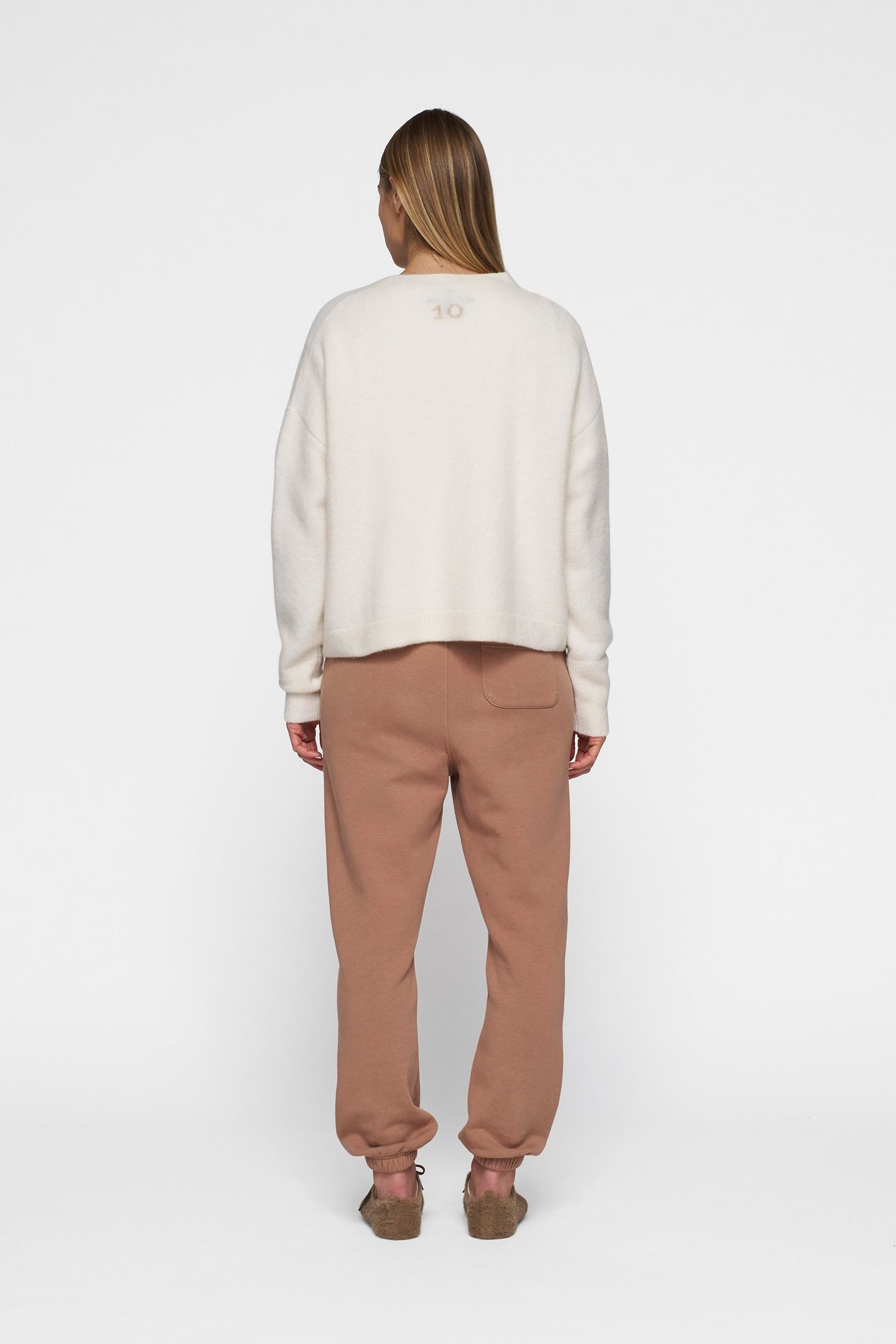V-NECK KNIT SWEATER ECRU 3