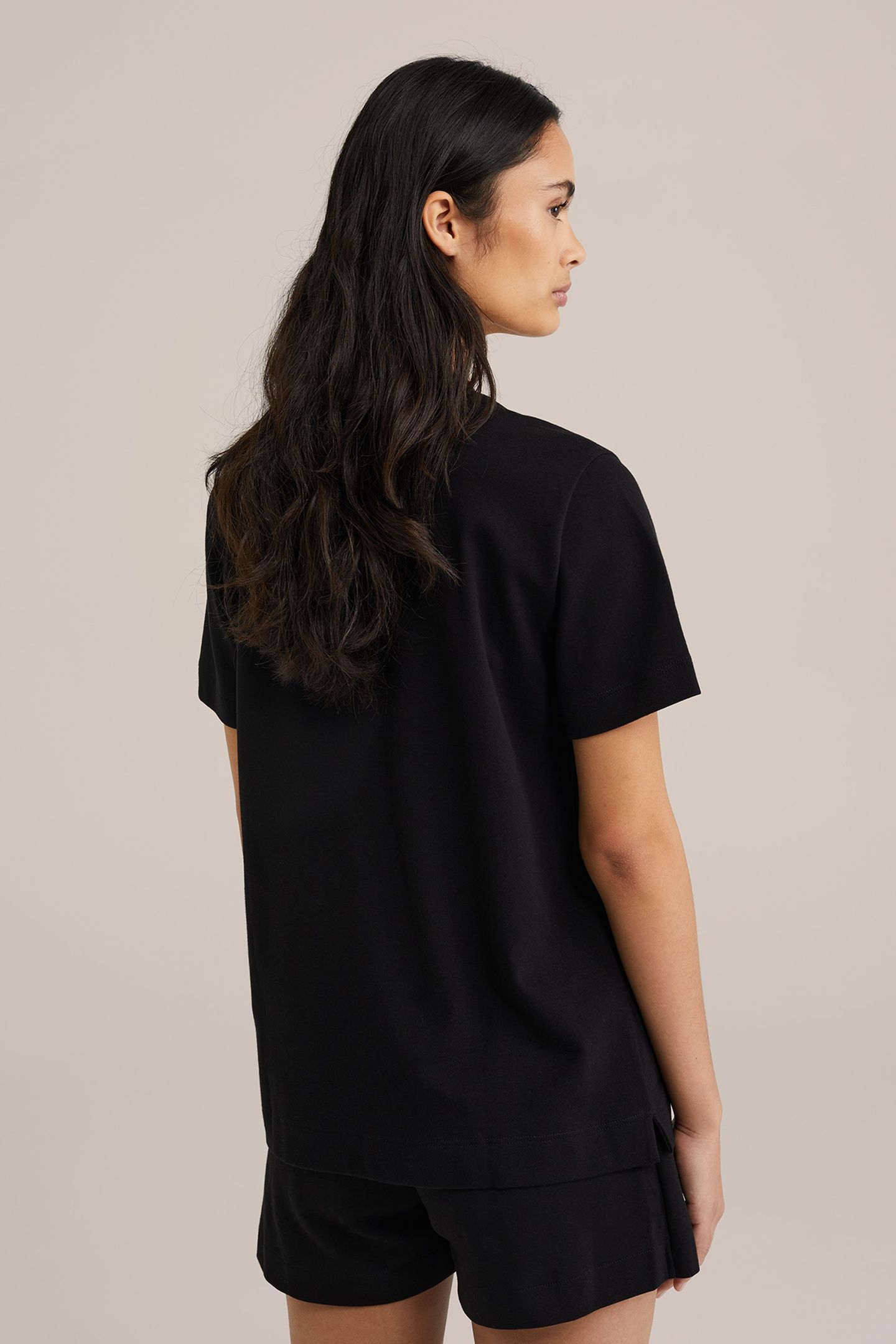 T-SHIRT BLACK 10