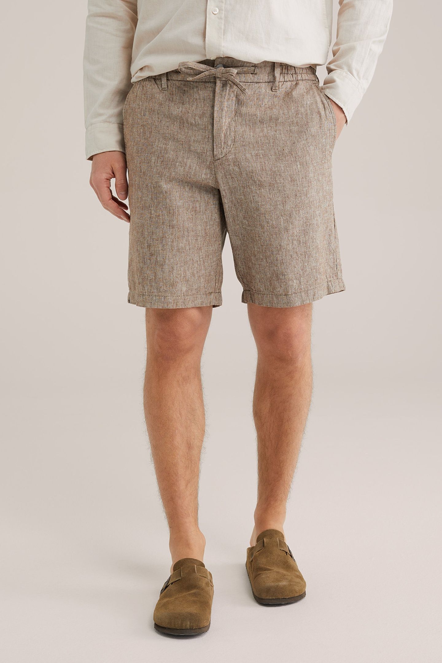 SHORT BROWN 9