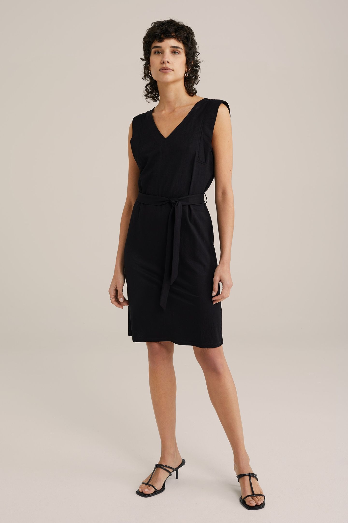 DRESS SHORT BLACK 10